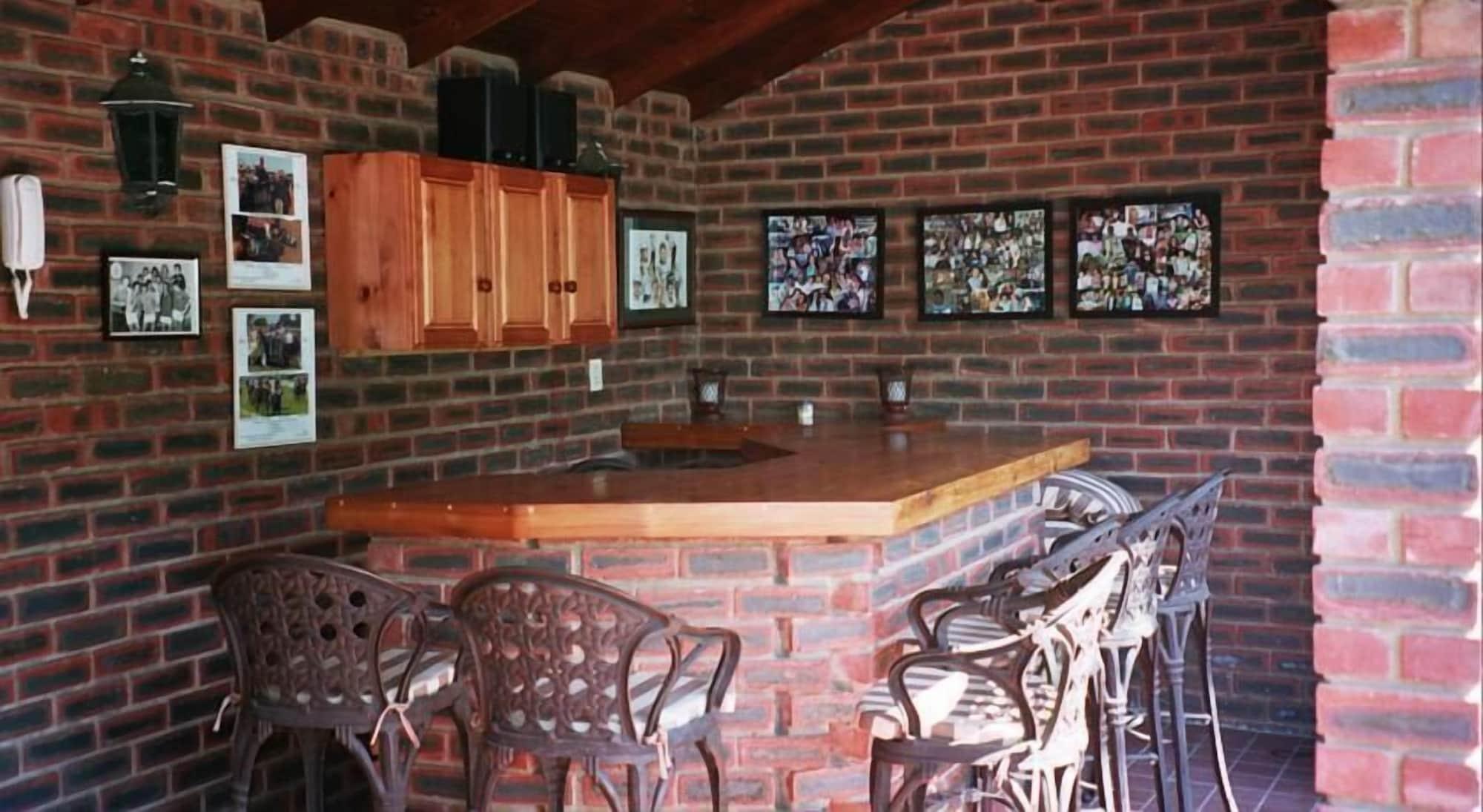 Bar/Salón Tesorino