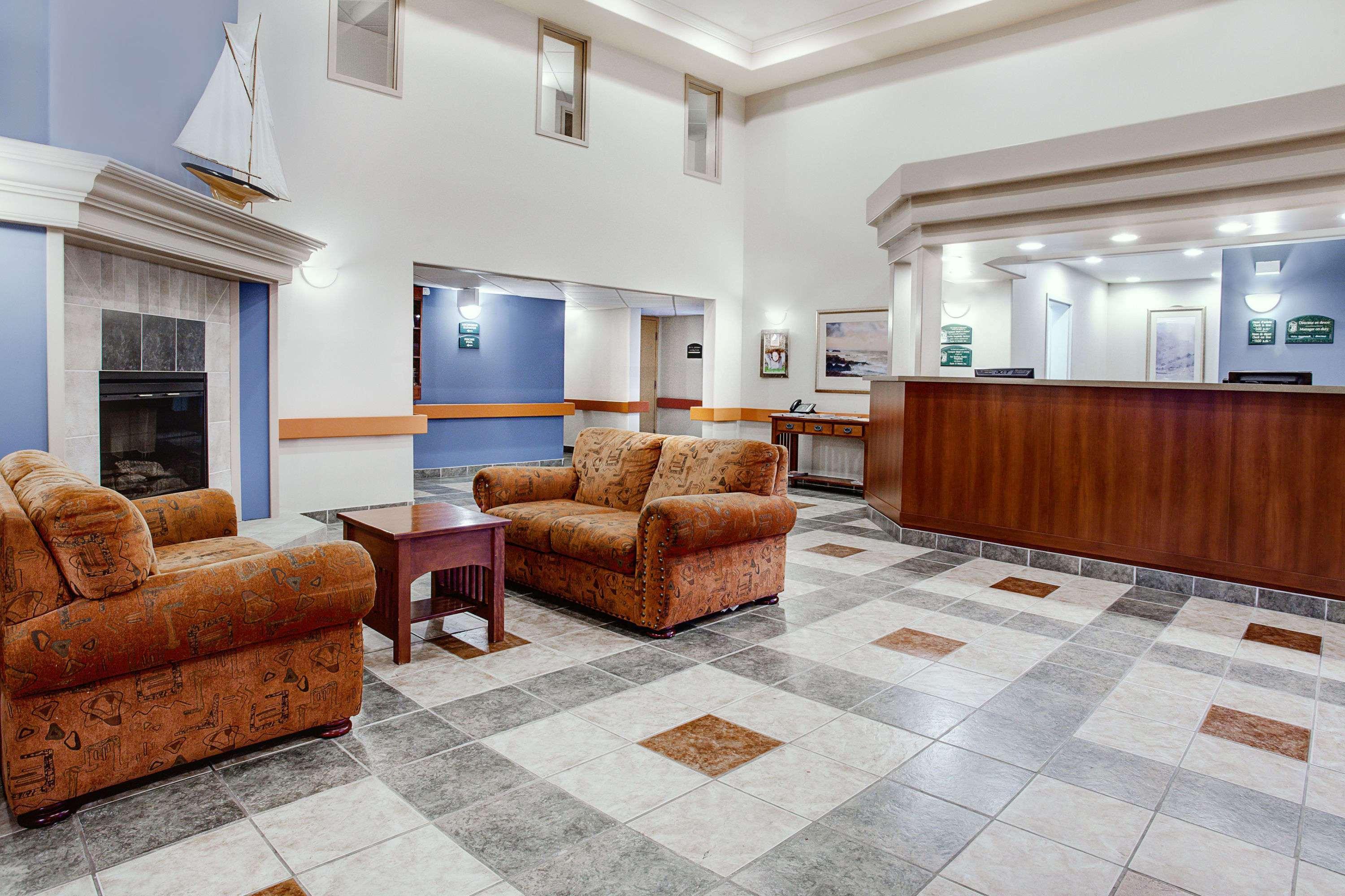 Vista Lobby Super 8 by Wyndham Caraquet