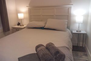Arriendo temporal - Location!  Location! Waterfront! Amazing views!  2 Bedroom comfort.