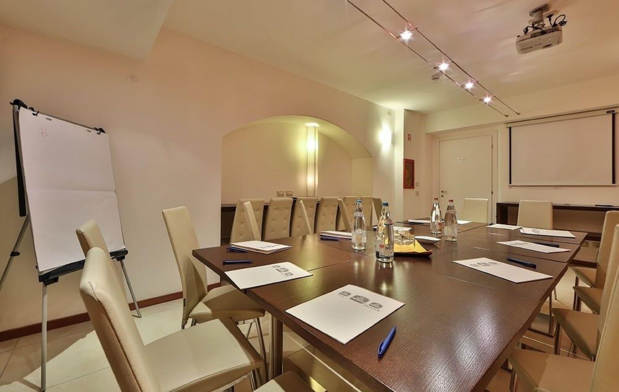 Sala de Reuniones Best Western Hotel Piemontese