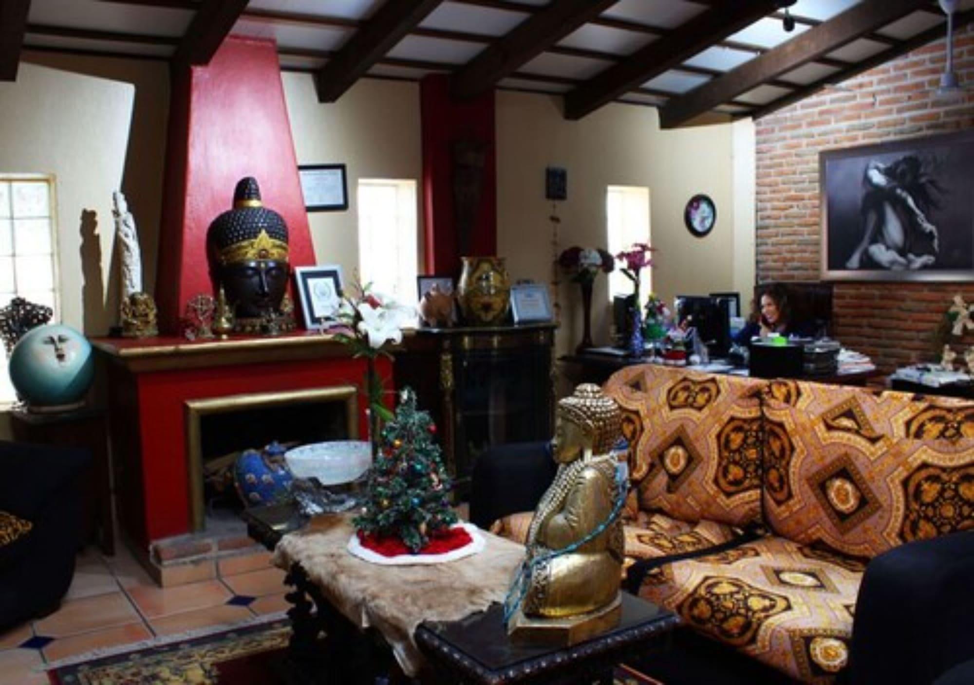 Vista Lobby Casa Flores Bed & Breakfast