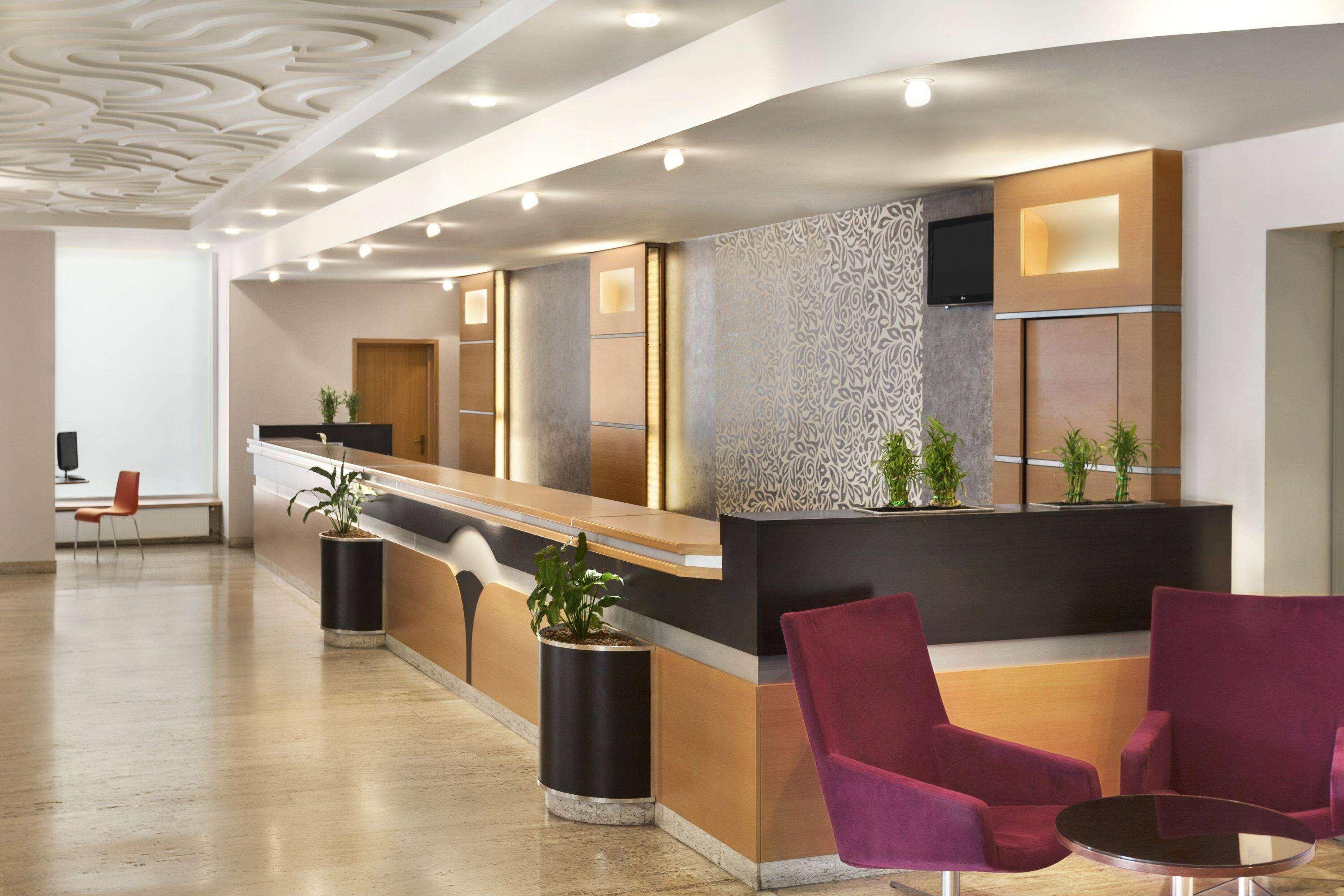 Vista Lobby Ramada by Wyndham Bucharest Parc