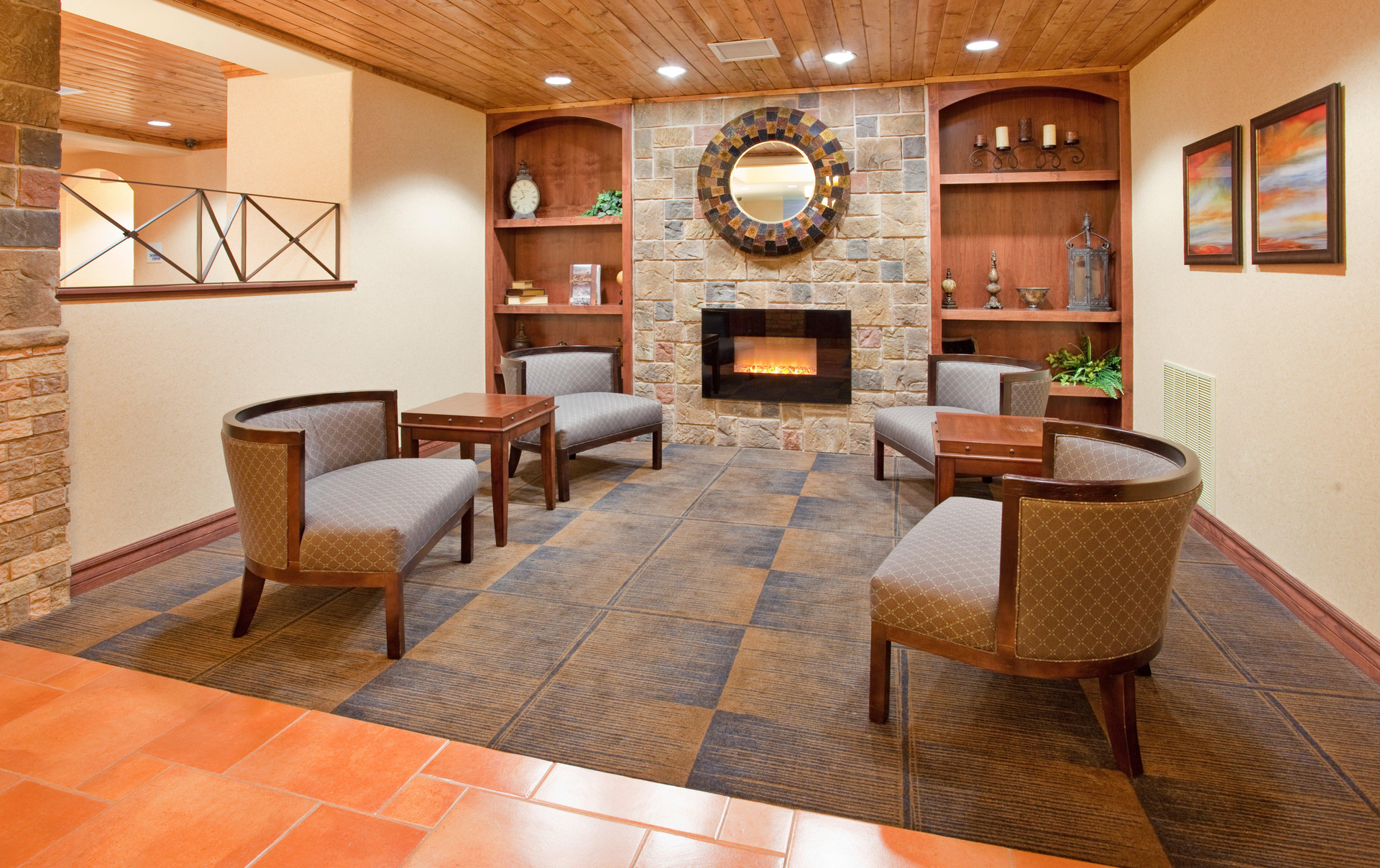Vista Lobby Holiday Inn Express & Suites Las Cruces North by IHG