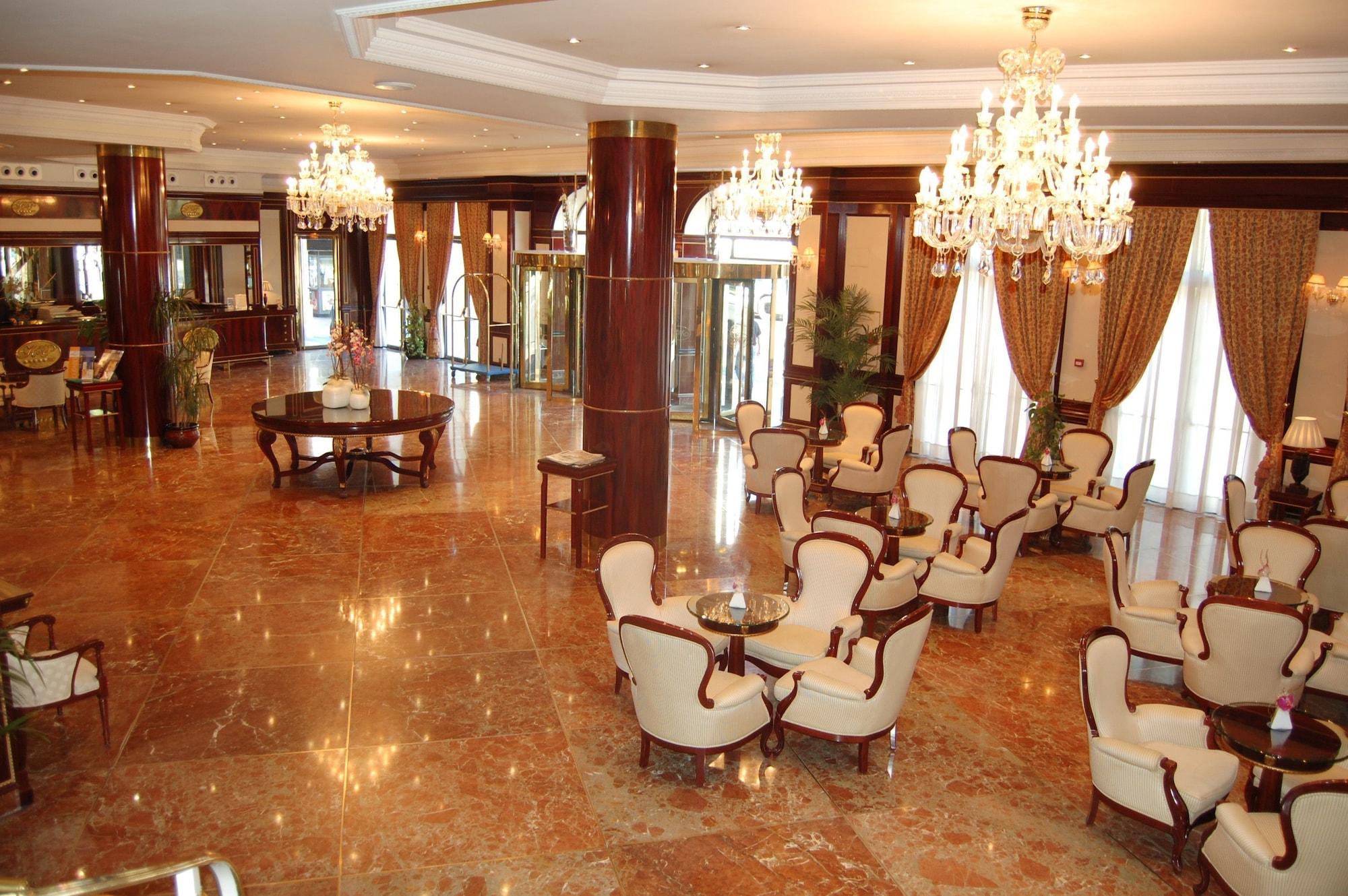 Vista Lobby Alameda Palace