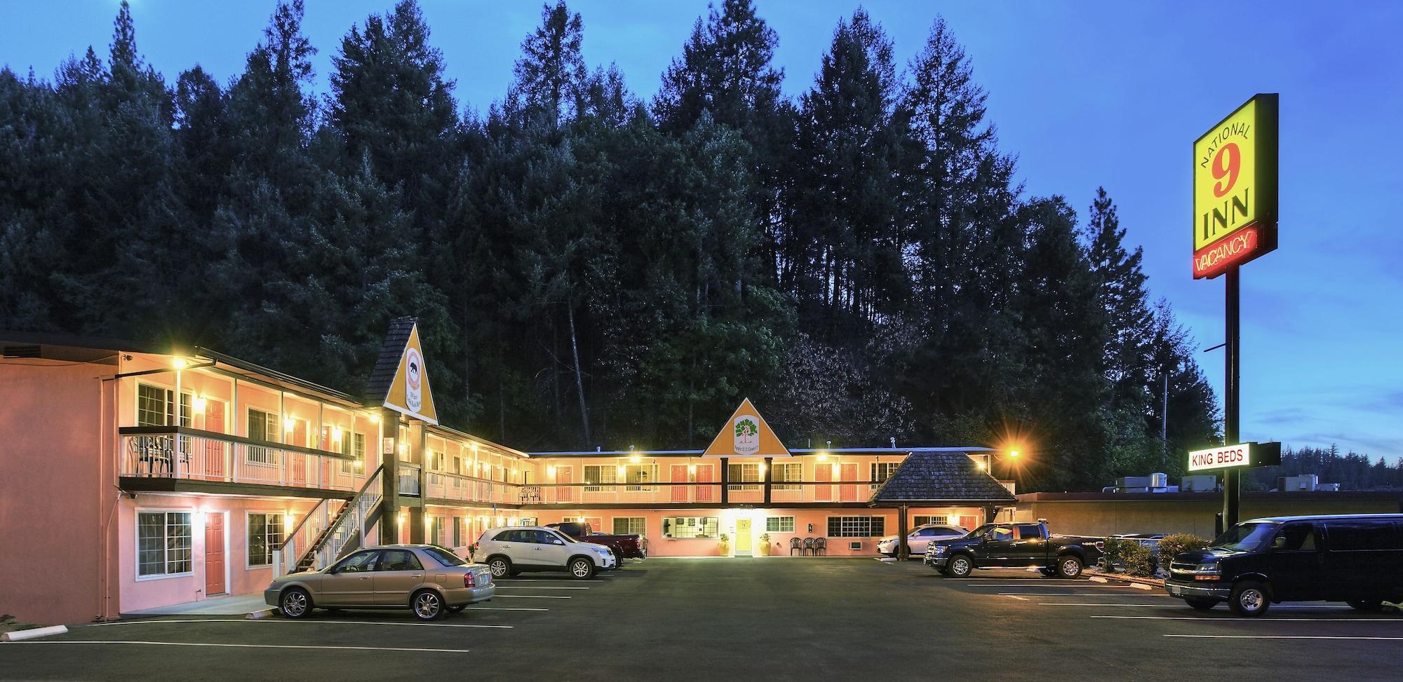 Vista Exterior National 9 Inn Placerville