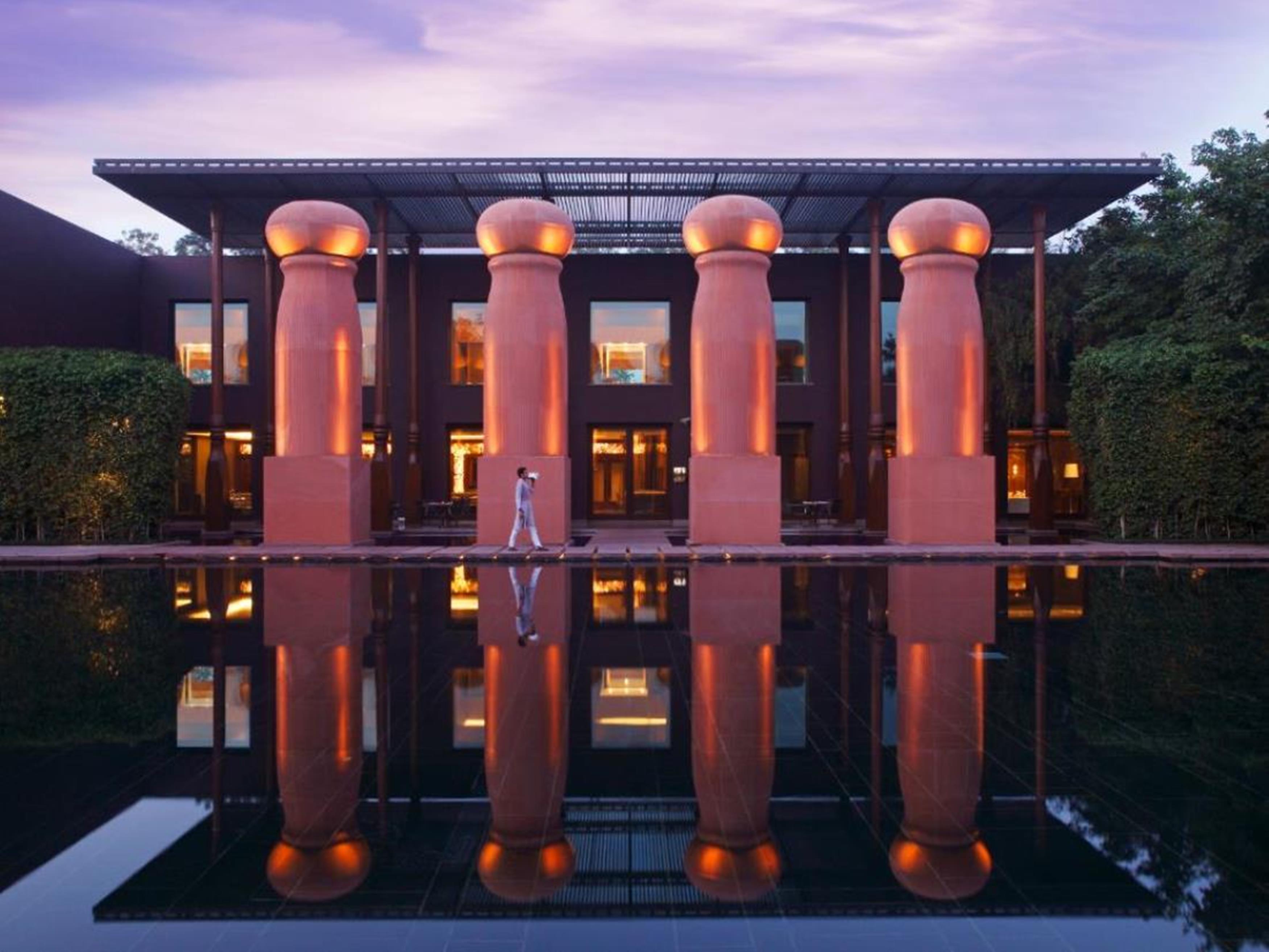 Restaurant The Roseate New Delhi