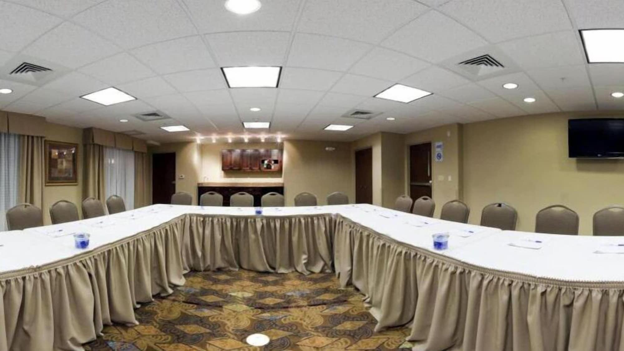 Sala de reuniões Holiday Inn Express Hotel & Suites Lander by IHG