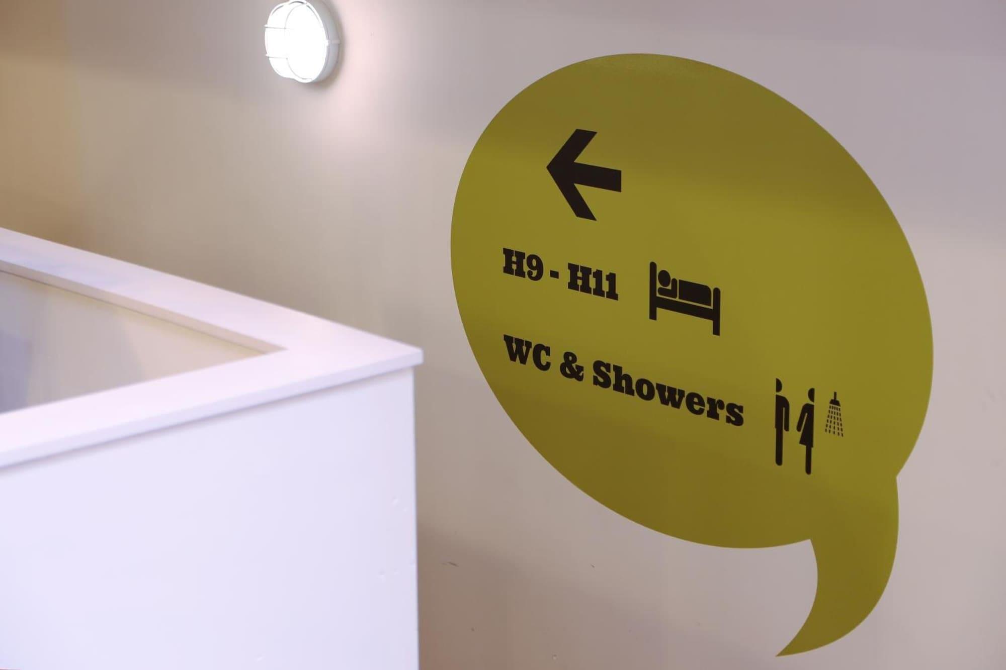 Vista Lobby Hola Hostal Eixample - Hostel