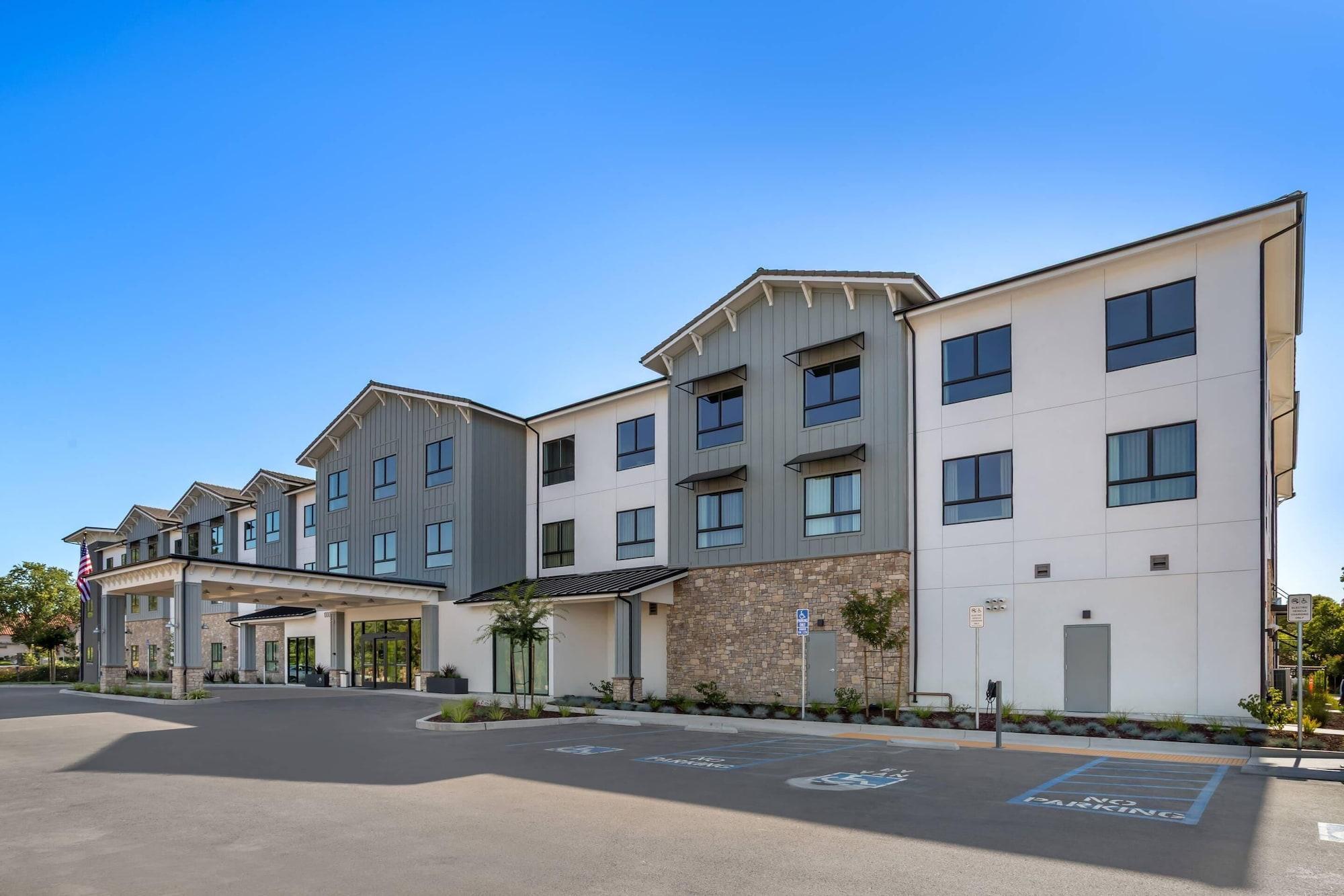 Vista Exterior Cambria Hotel Templeton - Paso Robles