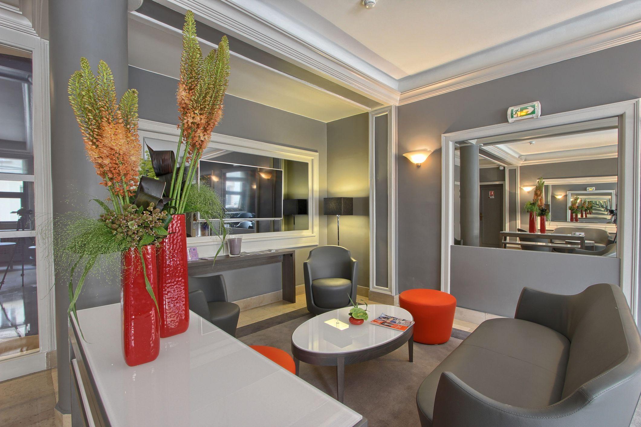 Vista Lobby Timhotel Opera Blanche Fontaine