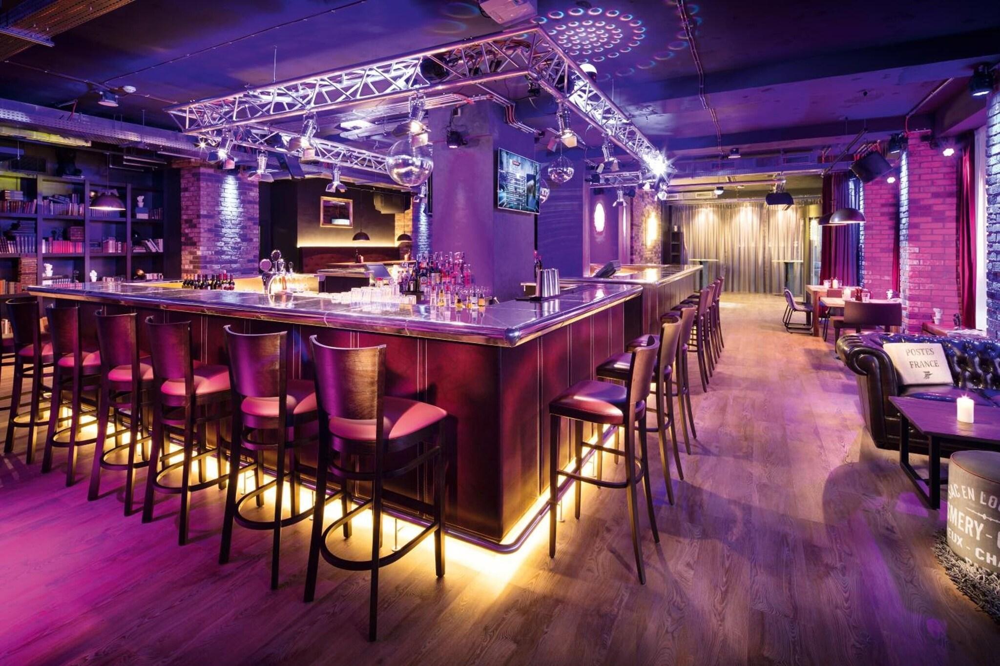 Bar/Salón pentahotel Liège