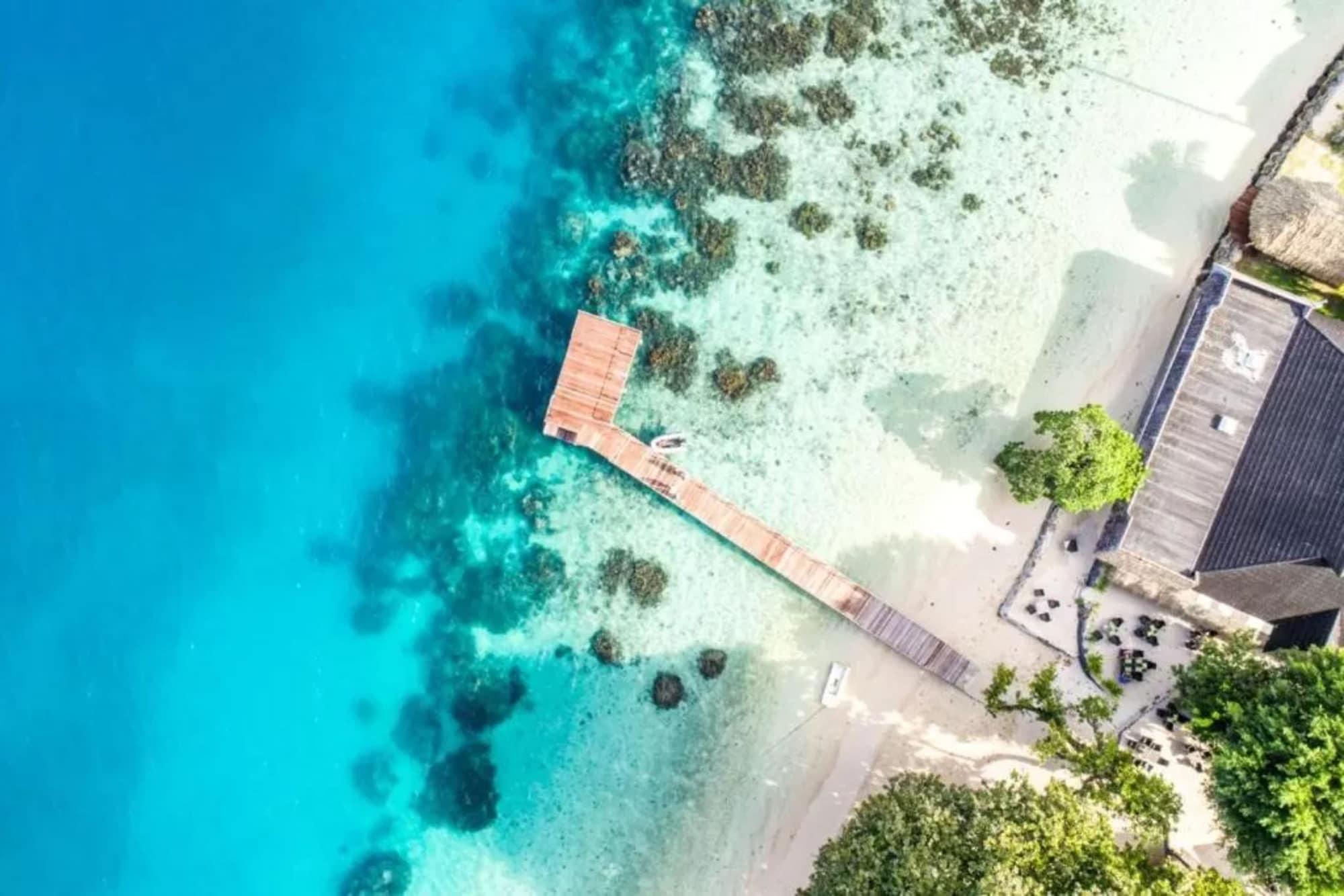 Vista Exterior Hotel Le Mahana Huahine
