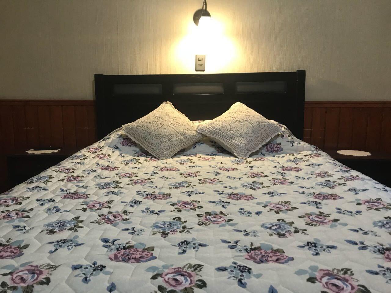 Varios Hostal Croata