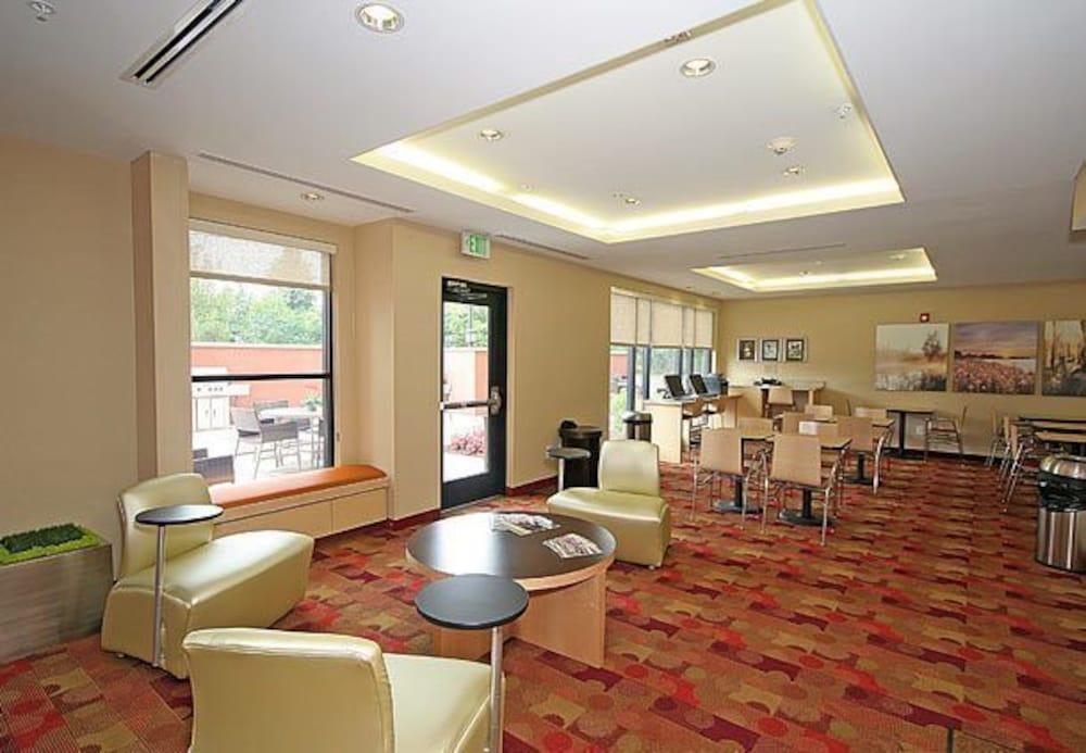 Vista Lobby Towneplace Suites by Marriott Aiken Whiskey Road