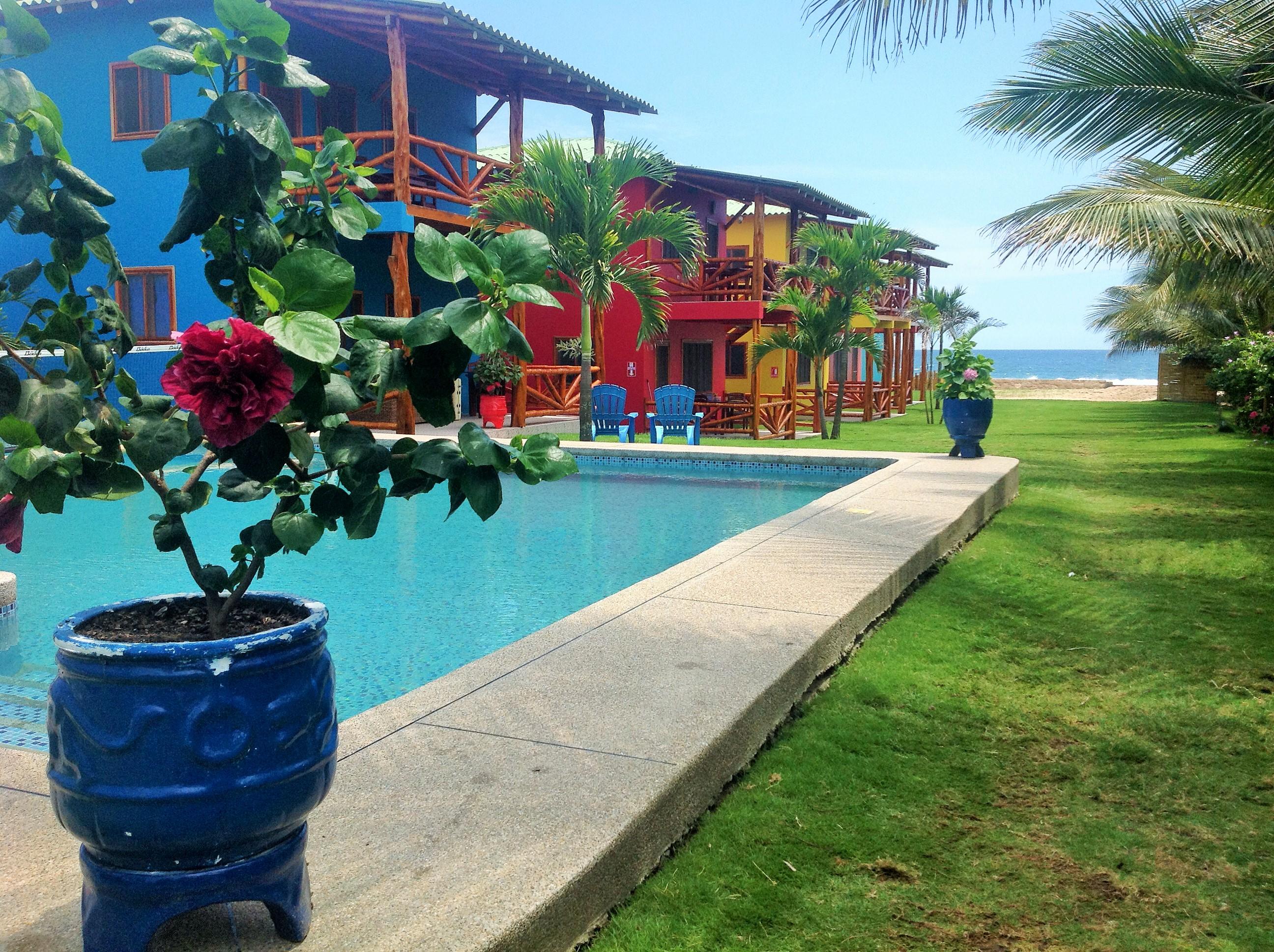 Vista Piscina Casa Morningsun Hosteria