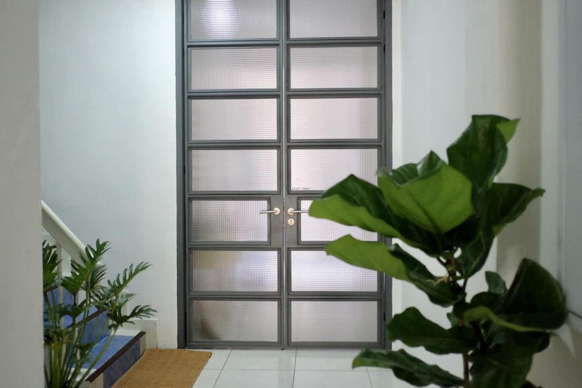 Varios 12/14 HOME Studio