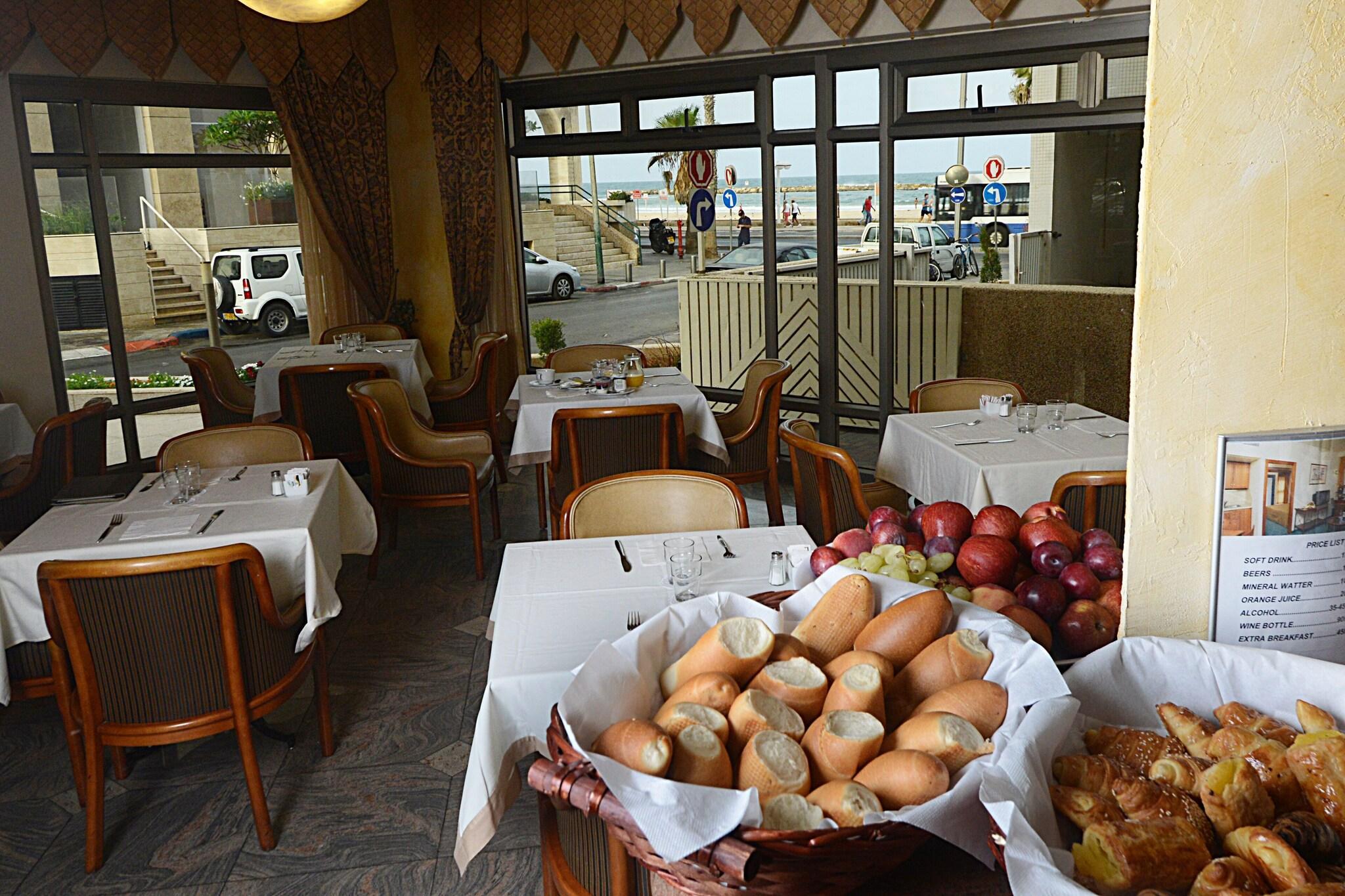 Restaurant Abratel Suites Hotel