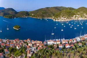 Actividad - Crucero a la playa de Gidaki y a Vathy en Ítaca desde Agia Efimia
