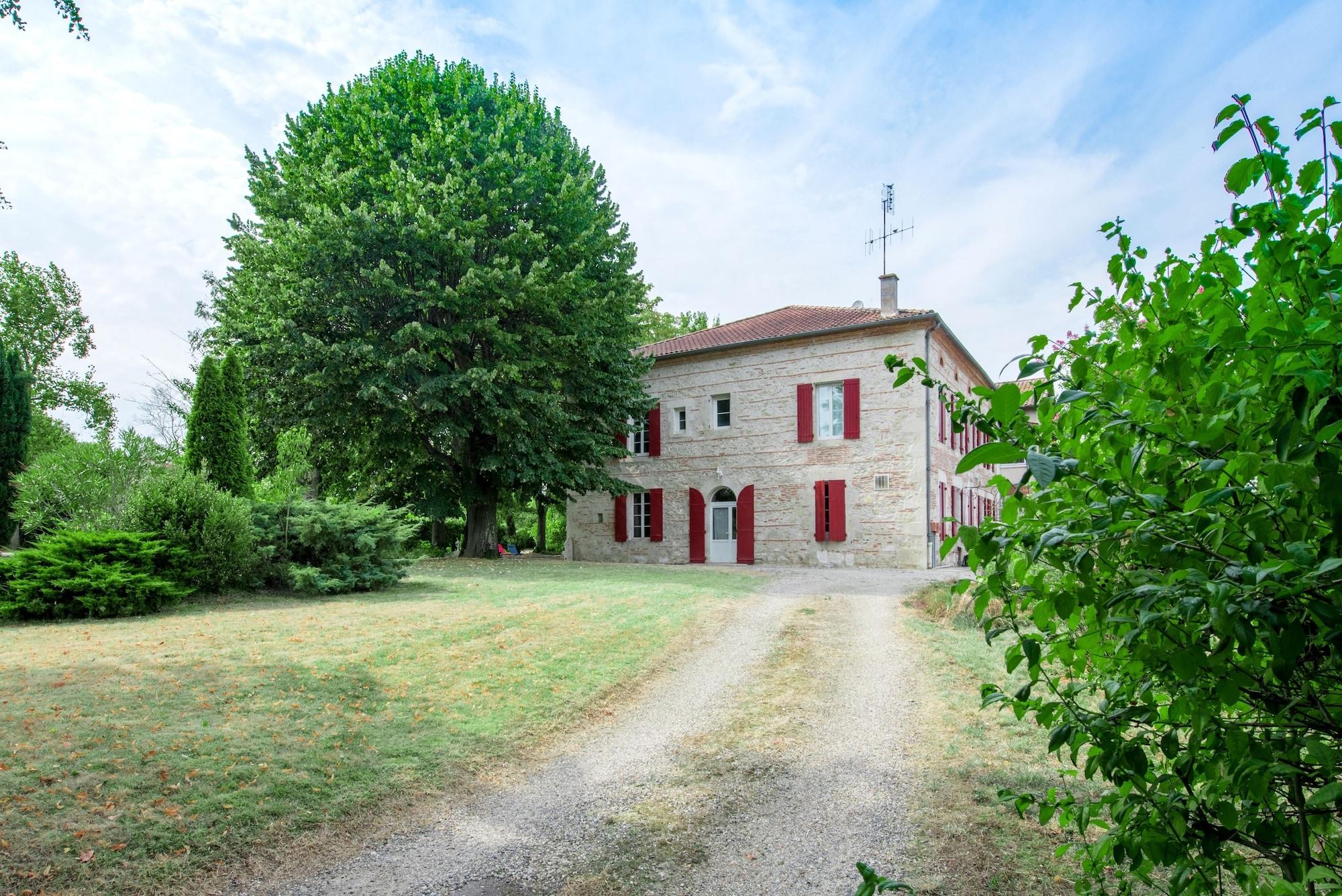 Varios Au Colombier du Touron