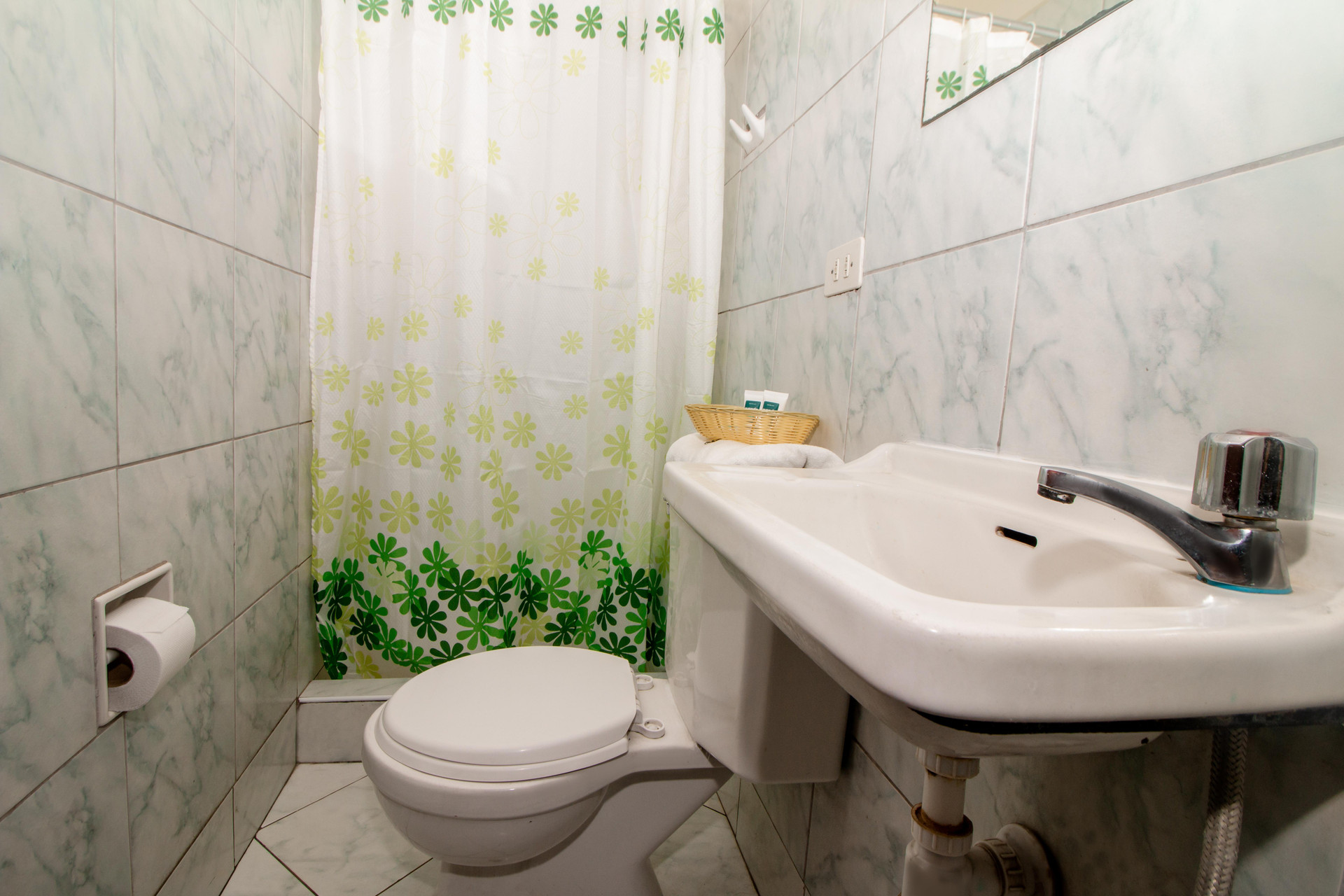 Baño Ayenda Las Mercedes