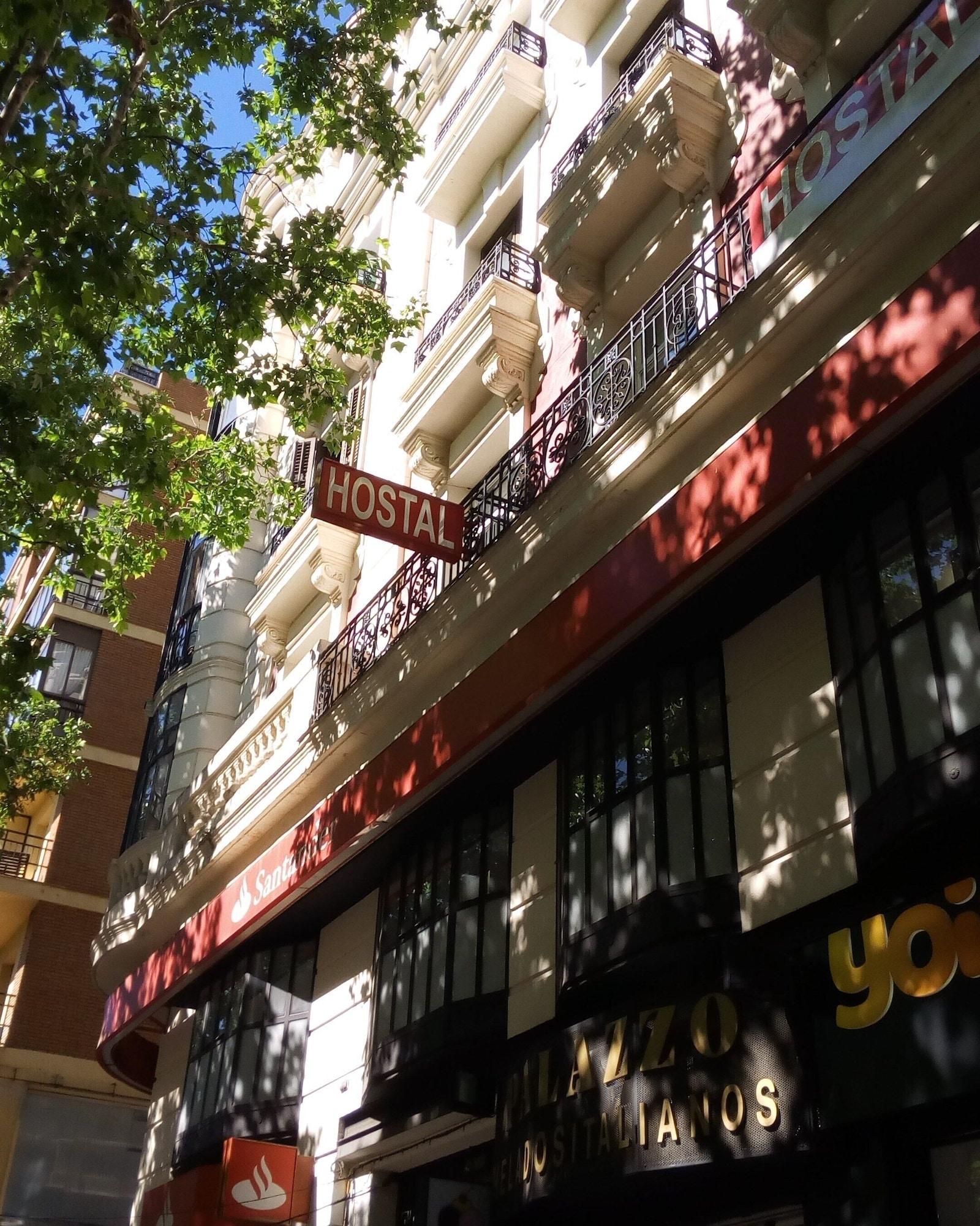 Varios Hostal Abitum Madrid