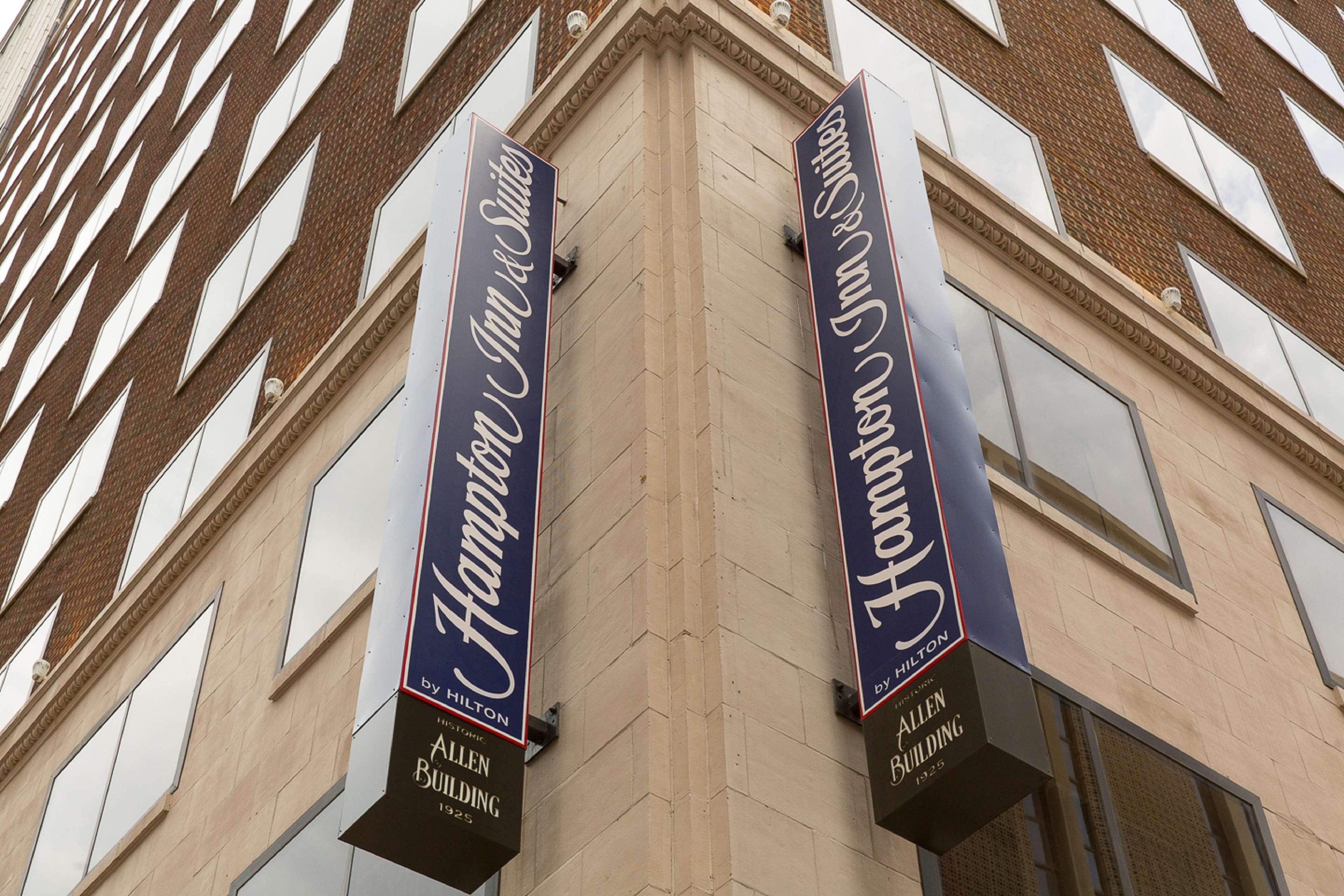 Vista Exterior Hampton Inn & Suites Dallas Downtown
