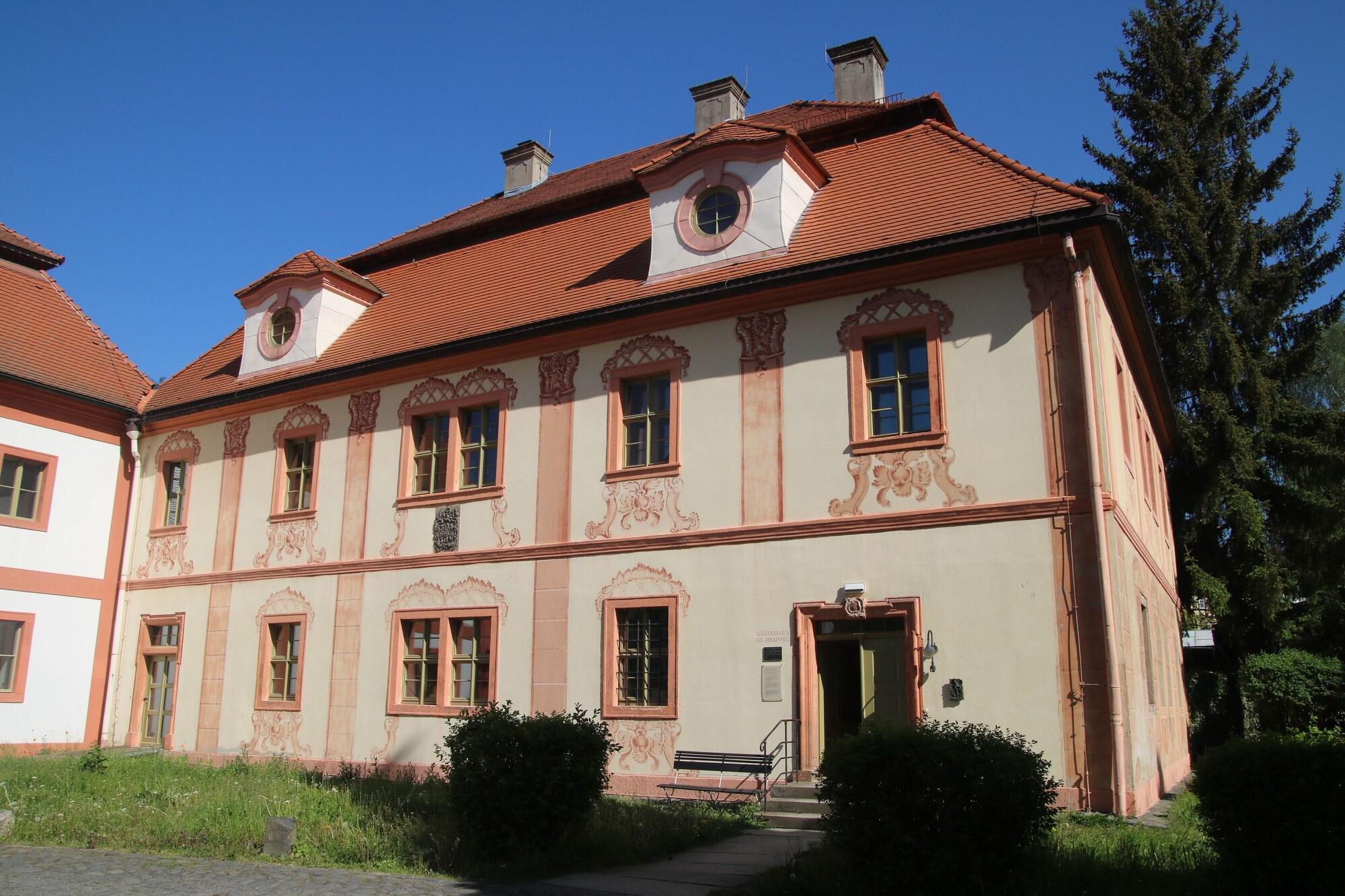 Vista Exterior Gästehäuser St Marienthal