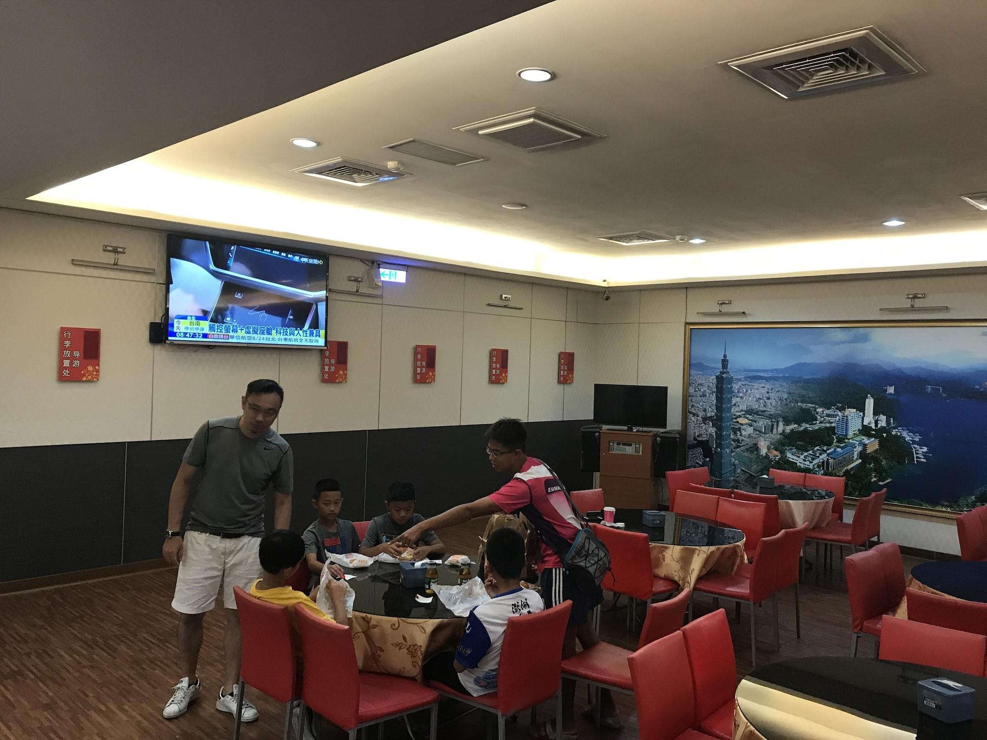 Instalaciones Recreativas Long Siang Hotel