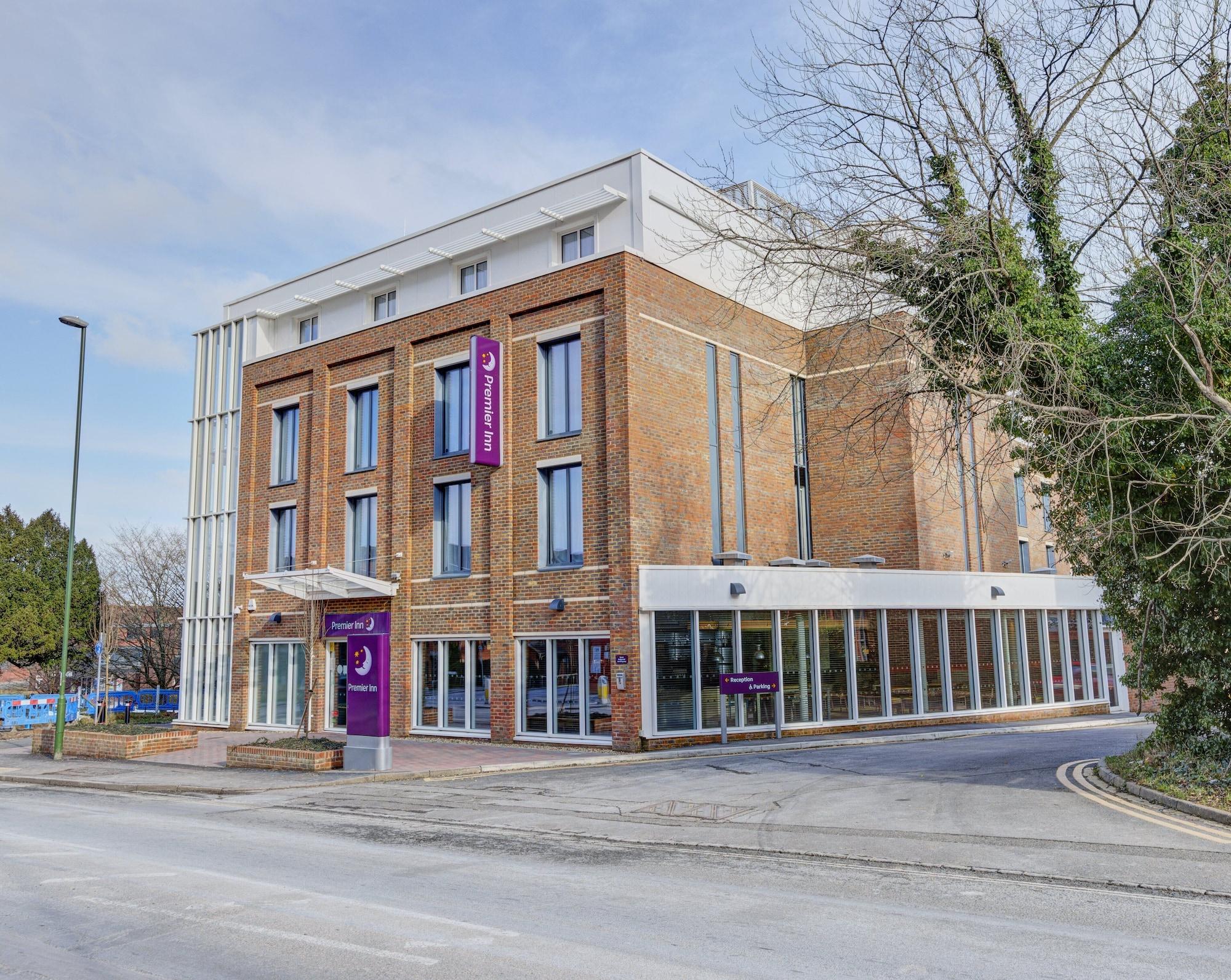 Varios Premier Inn Haywards Heath