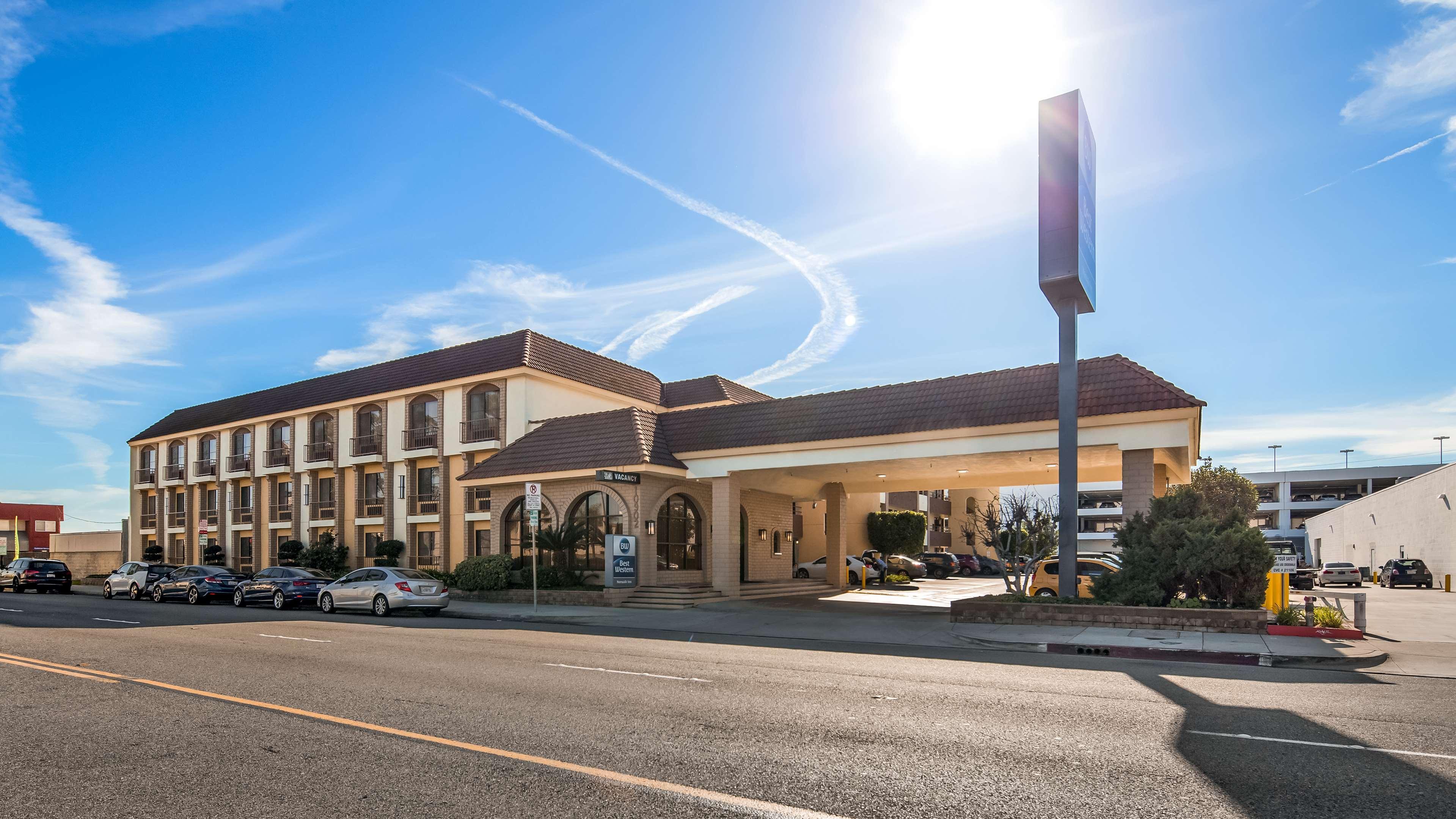 Vista Exterior Best Western Norwalk Inn
