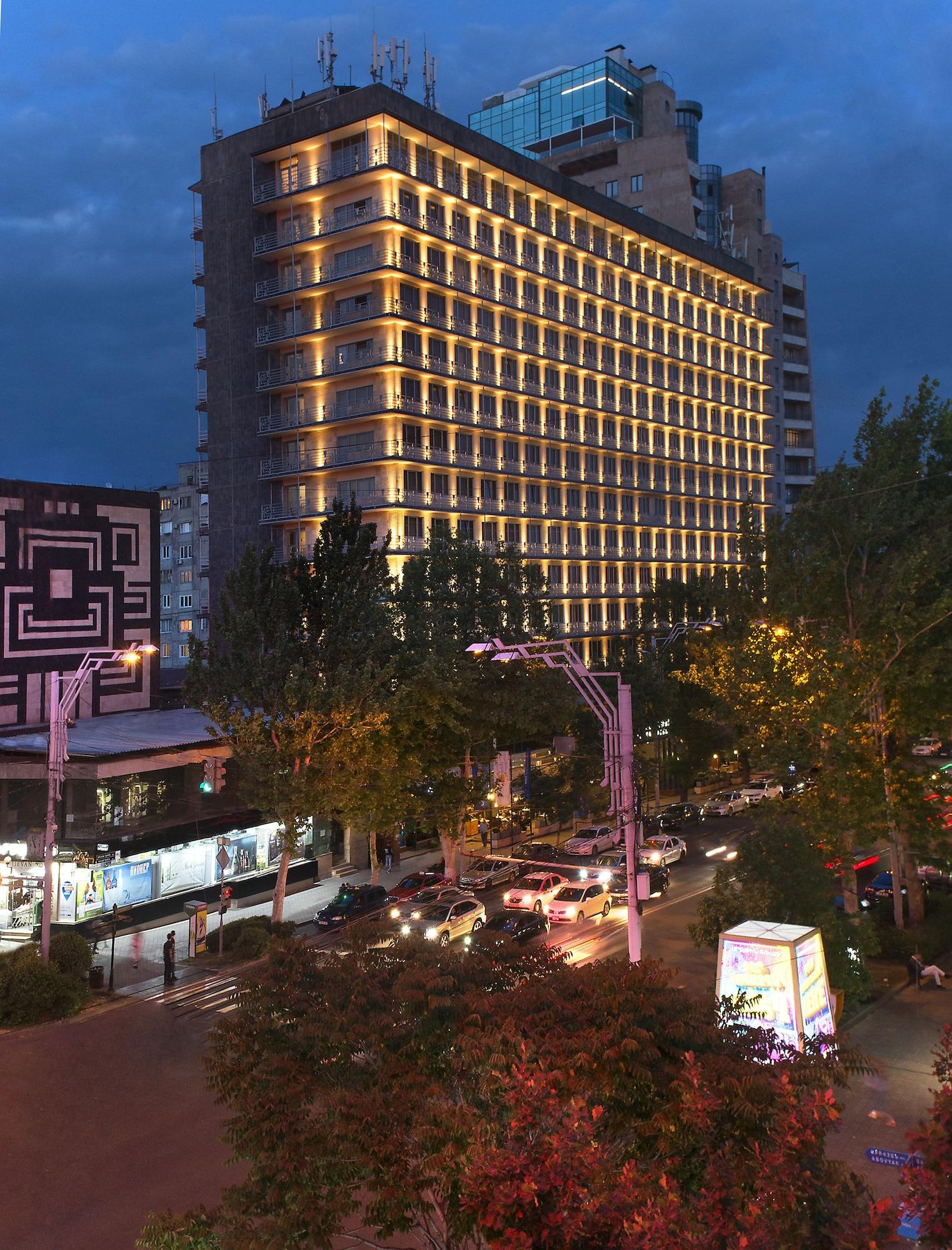 Vista Exterior Ani Plaza Hotel