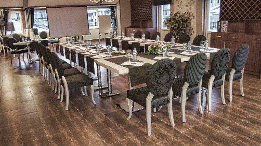 Sala de Reuniones Koza Suite Hotel