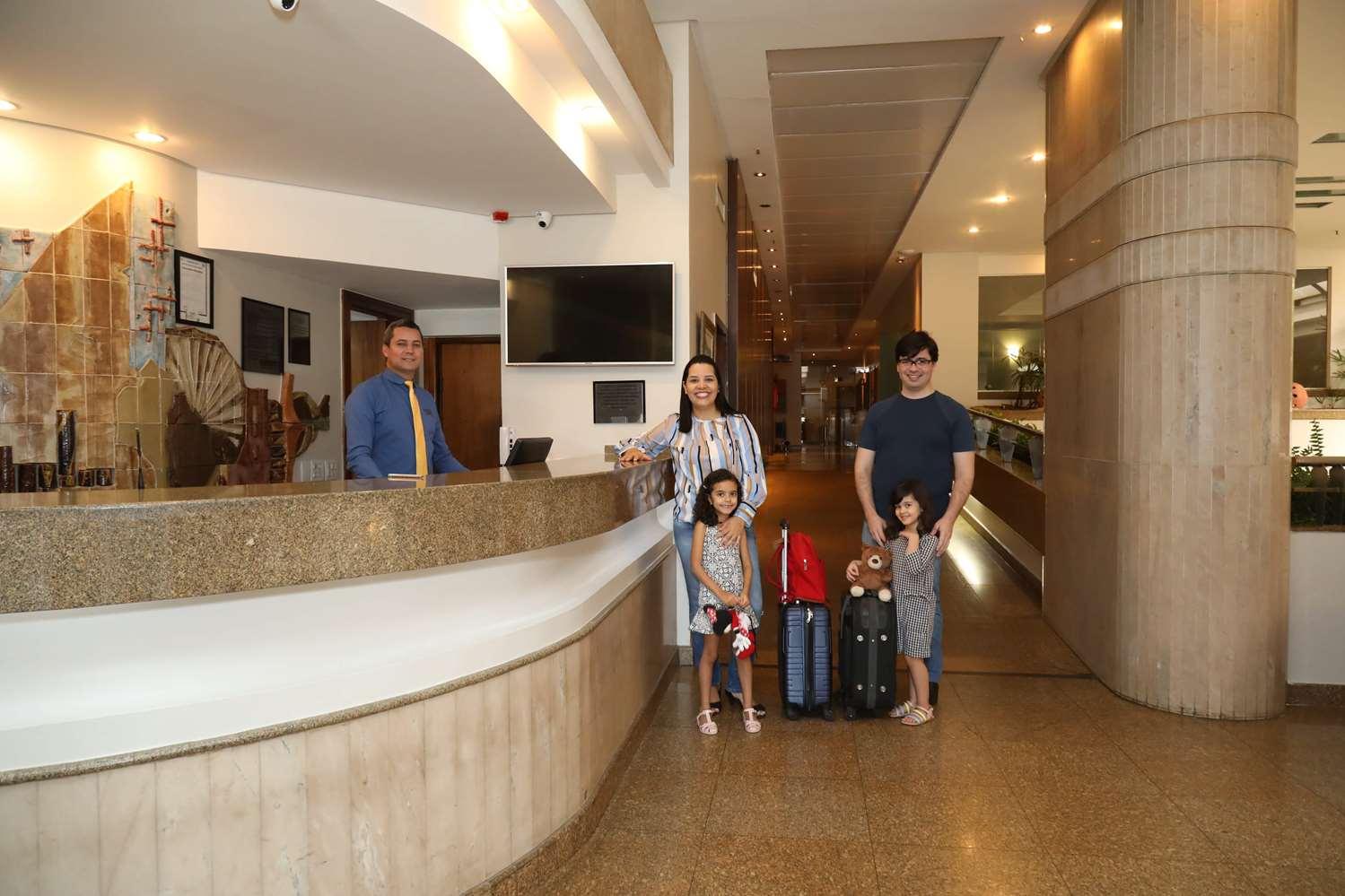 Vista Lobby Golden Tulip Goiânia Address