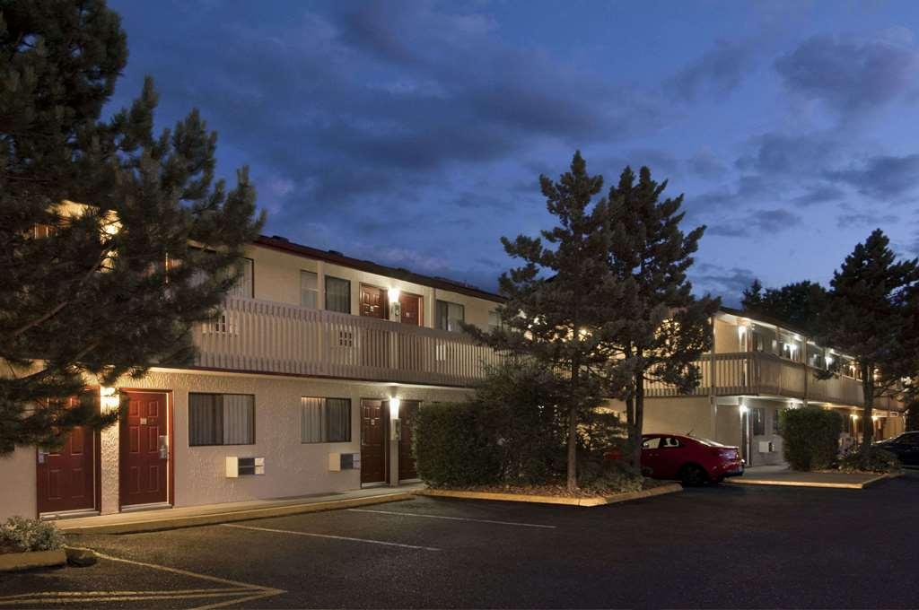 Vista Exterior Travelodge by Wyndham Courtenay