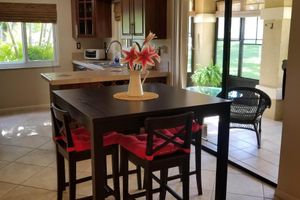 Alquiler Vacacional - Beautiful Miami Lakehouse For Families  RH 3 Beds/2 Baths/Sleeps 4