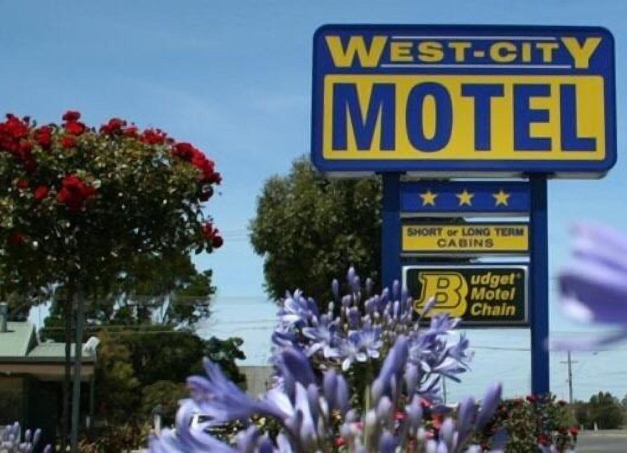Varios West City Motel