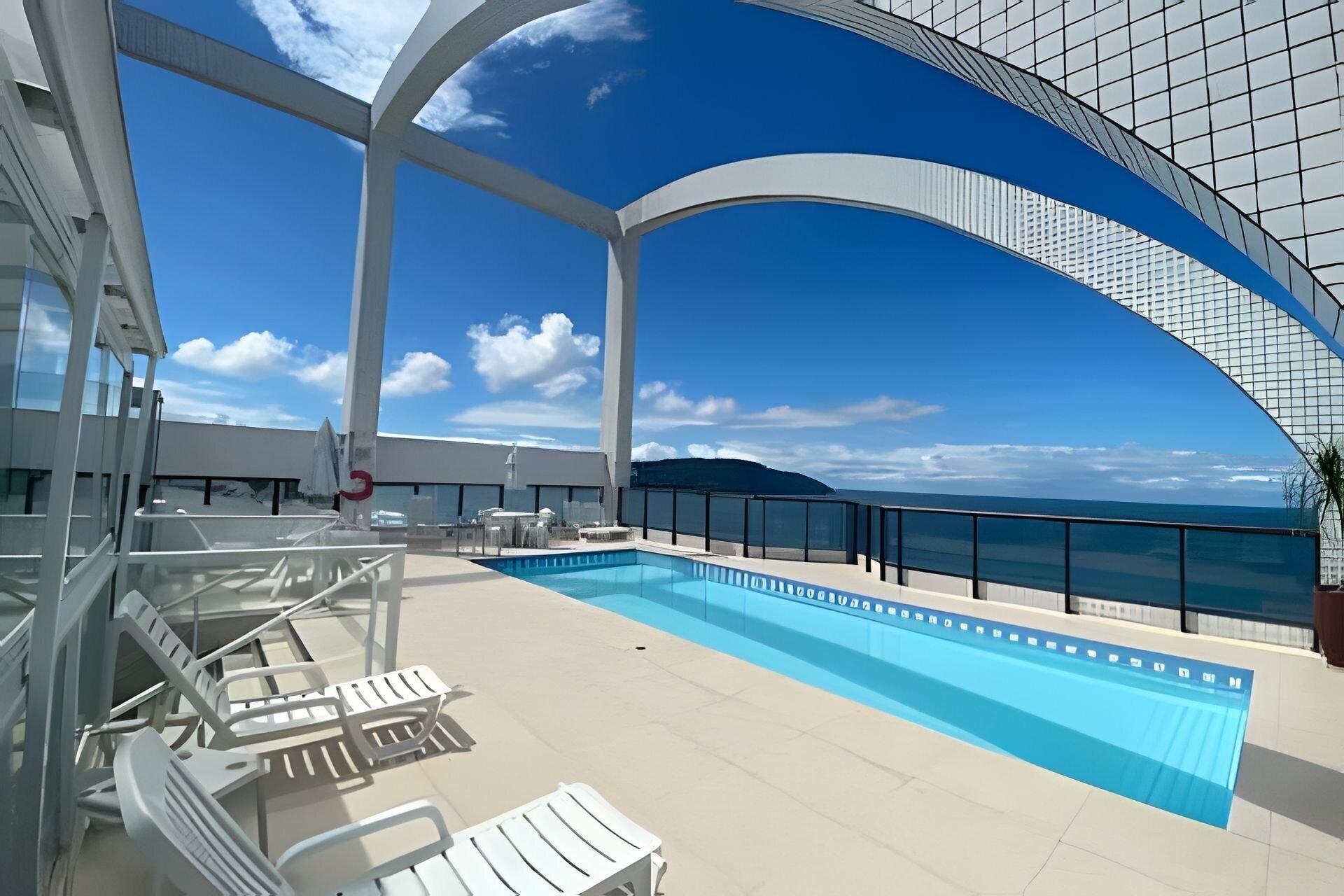 Vista Piscina SHB Piscina vista mar e pé na areia