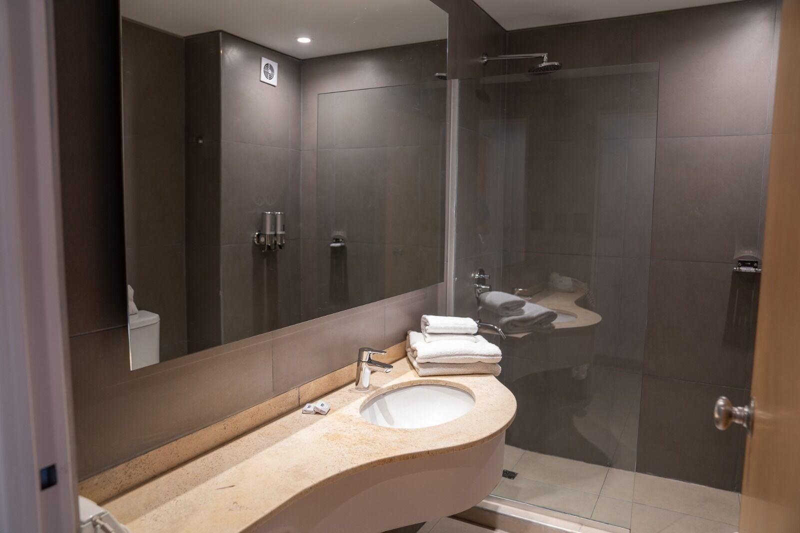 Equipamiento de Habitación Urbana Suites