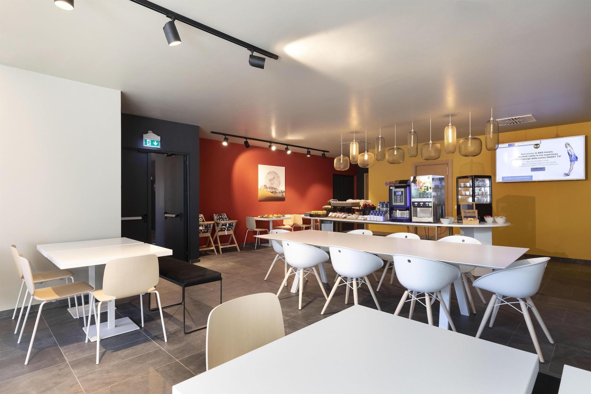 Bar/Salón B&B Hotel Bolzano