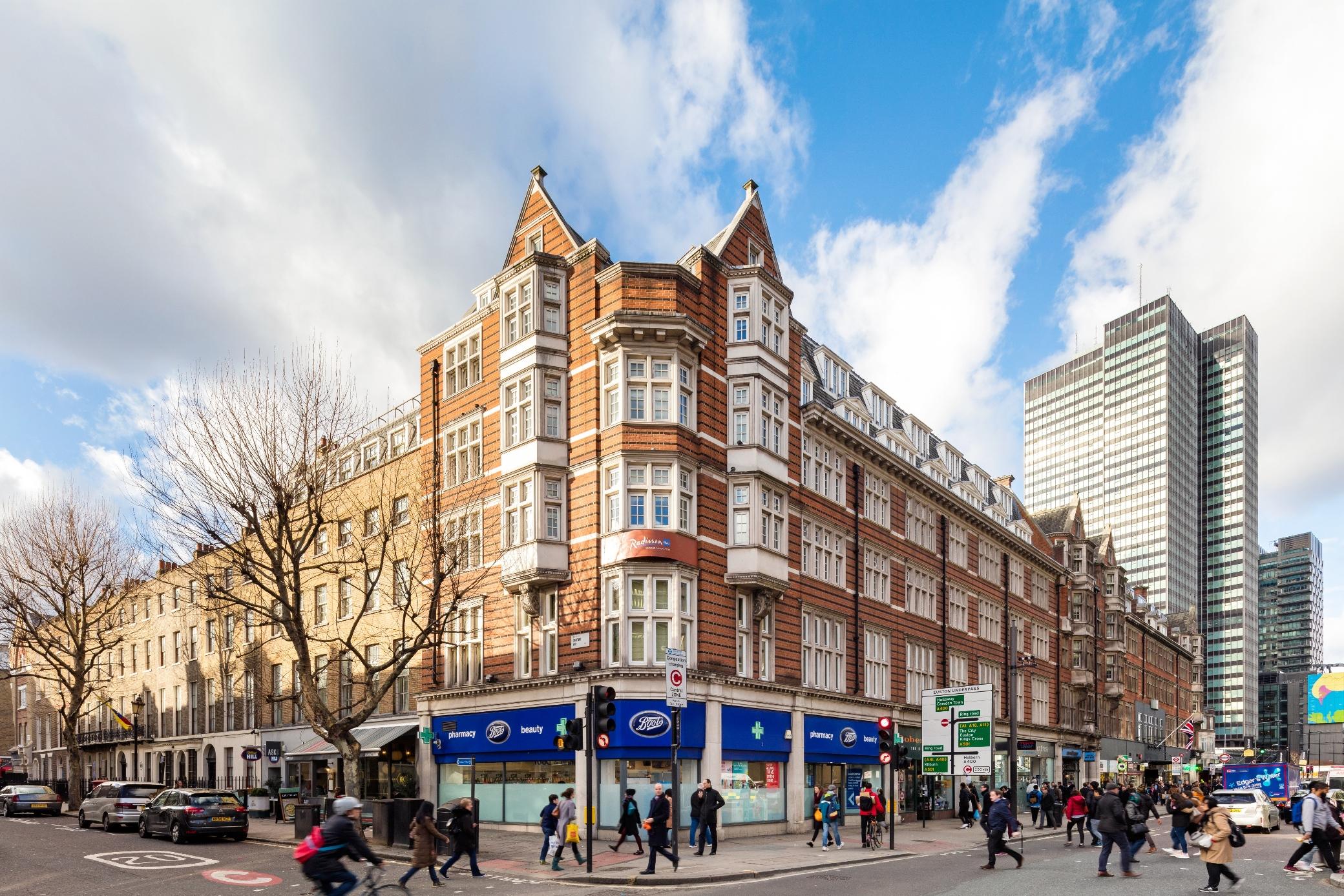 Vista Exterior Radisson Blu Edwardian Grafton Hotel London