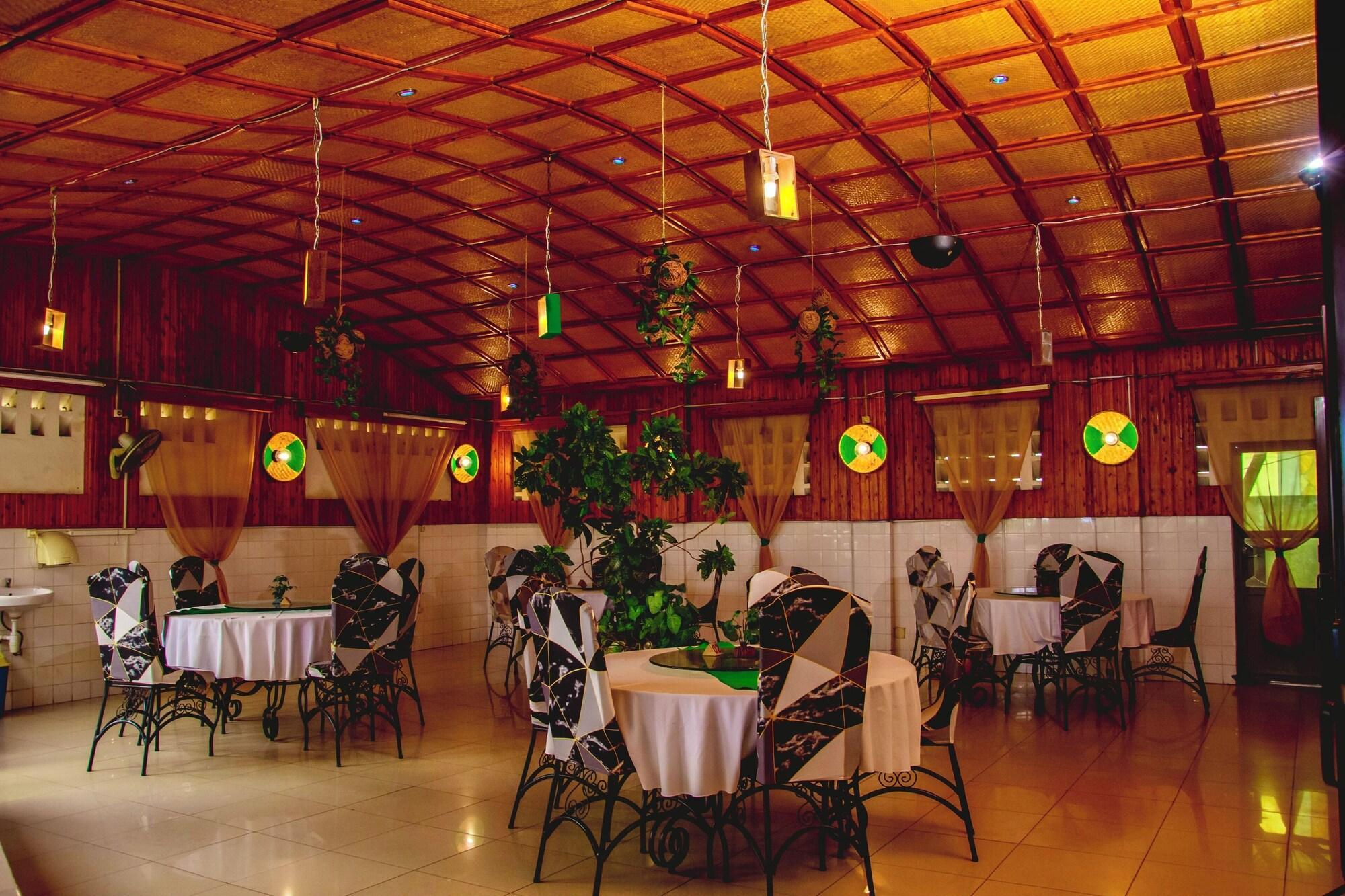 Restaurant Gahahe Hills Hotel