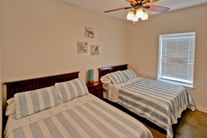 Alquiler Vacacional - Entire House 5/5/park 3 cars, PRIVATE heated pool at short walk to the beach