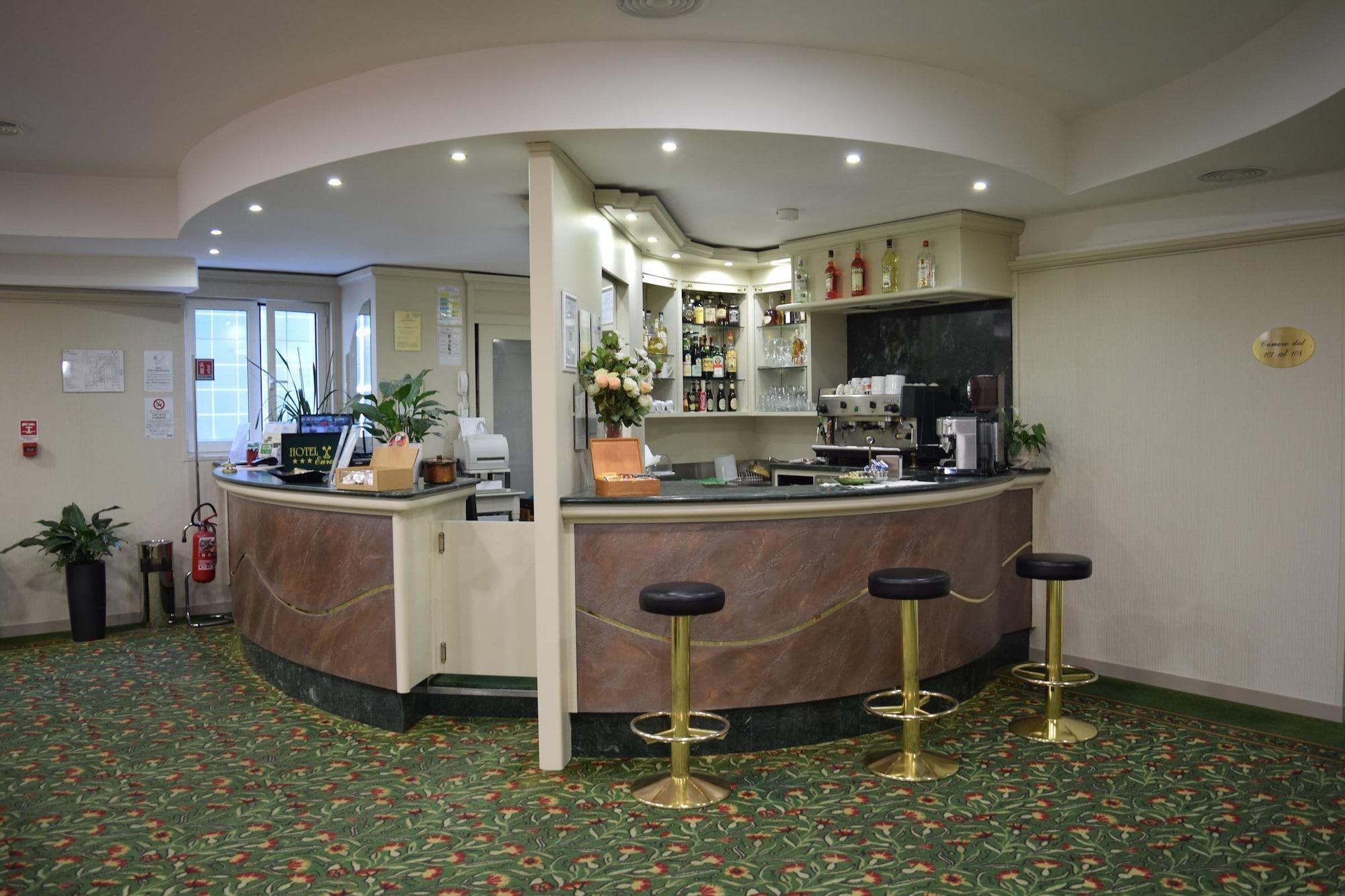 Bar/Salón Hotel Europa