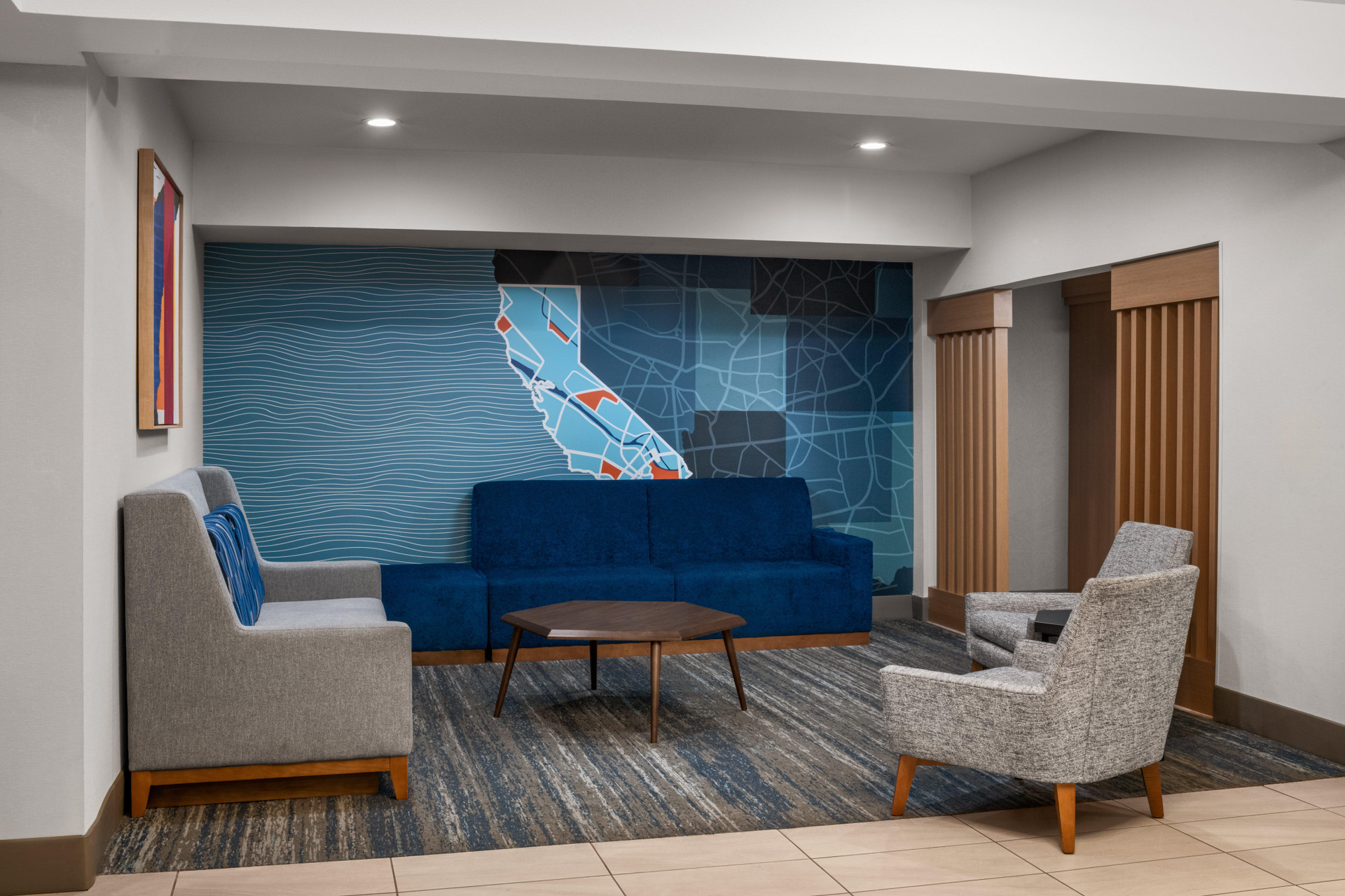 Vista Lobby Holiday Inn Express Hotel & Suites River Park by IHG