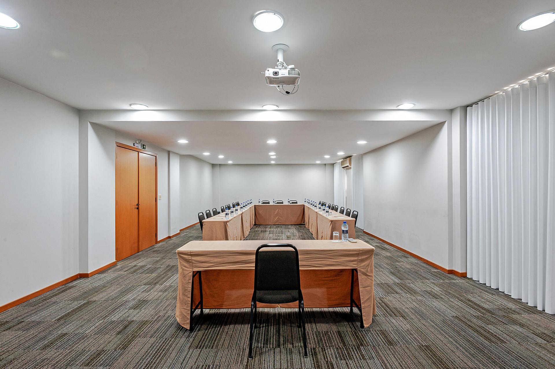 Centro de Negocios SLIM Curitiba Alto da XV