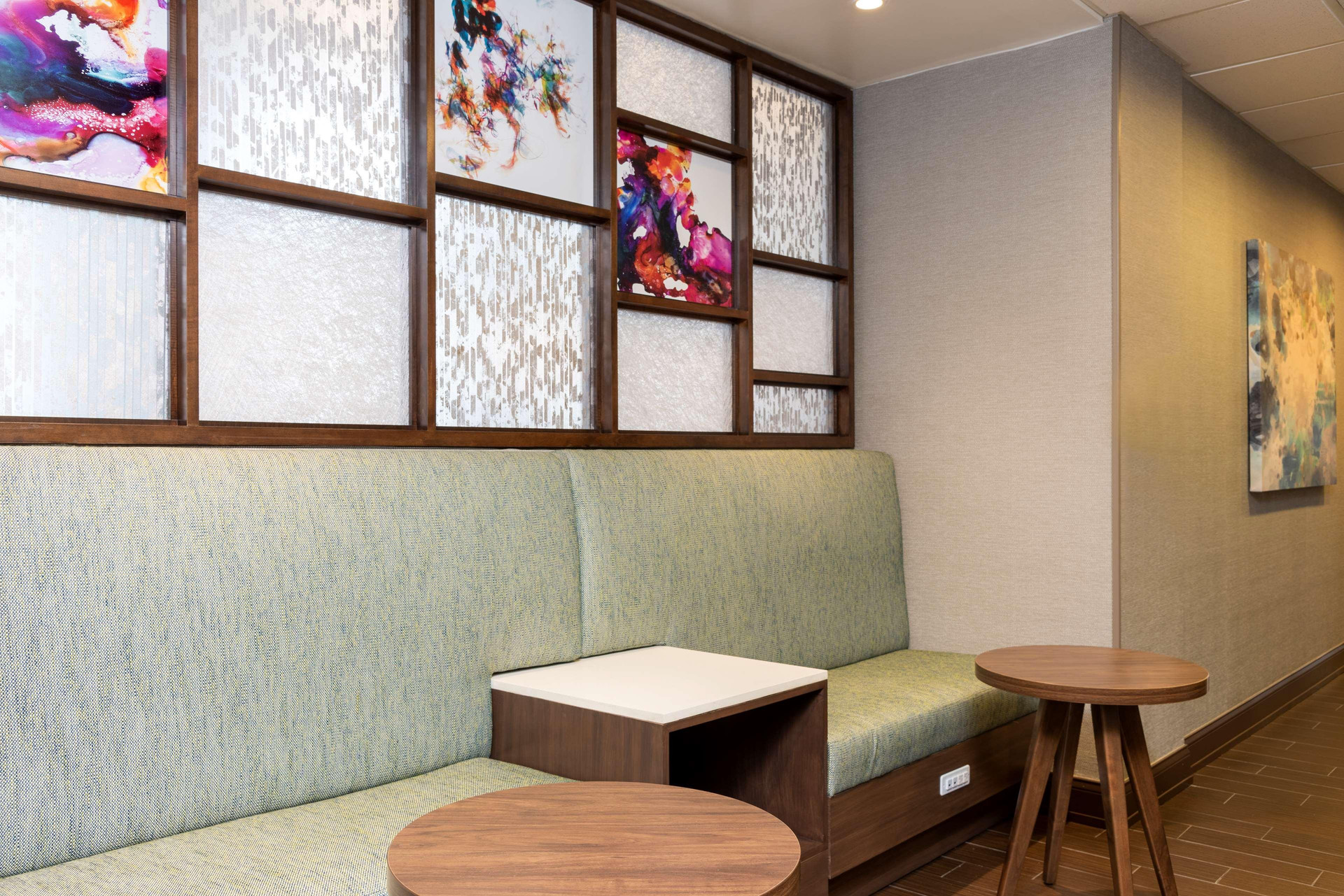 Vista Lobby Hampton Inn & Suites Fort Myers - Colonial Blvd