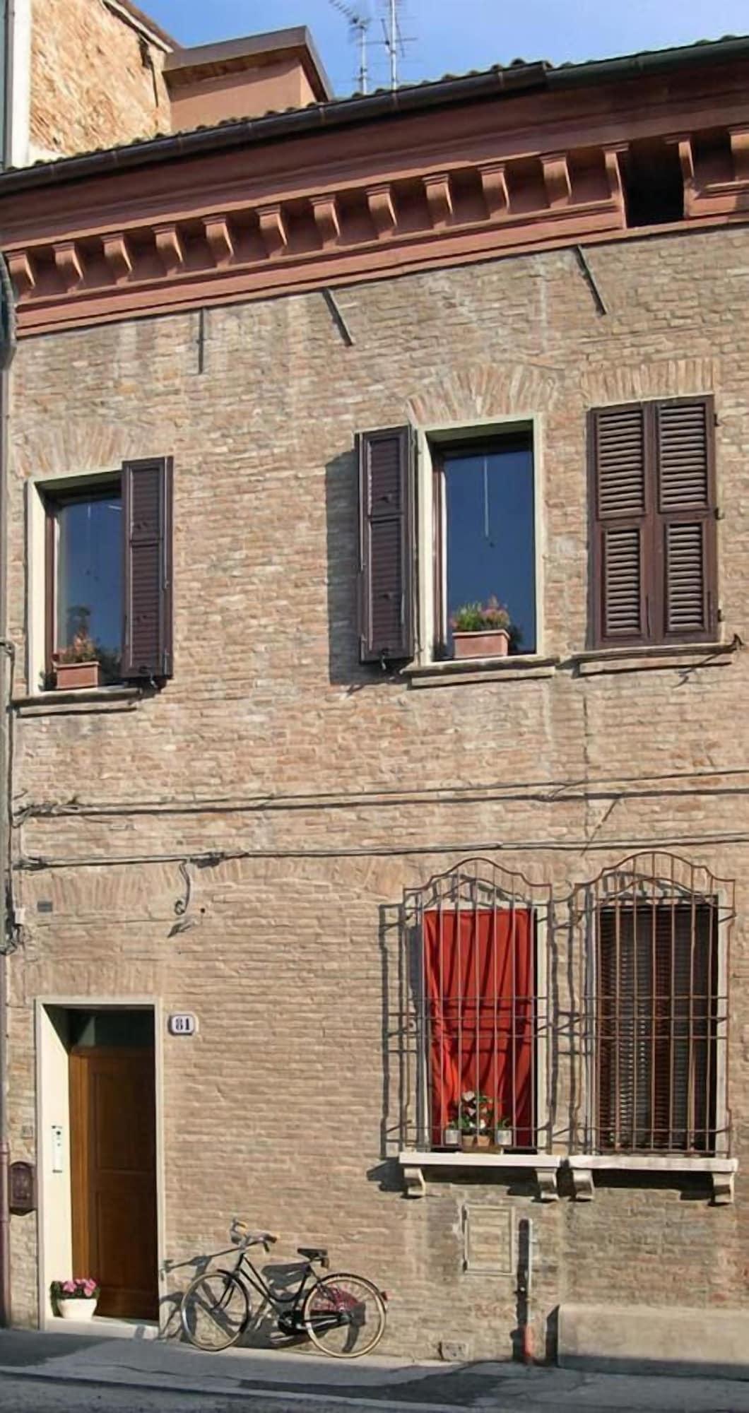 Varios Ada Bed and Breakfast