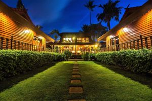 Alojamiento - Erawan Villa Hotel