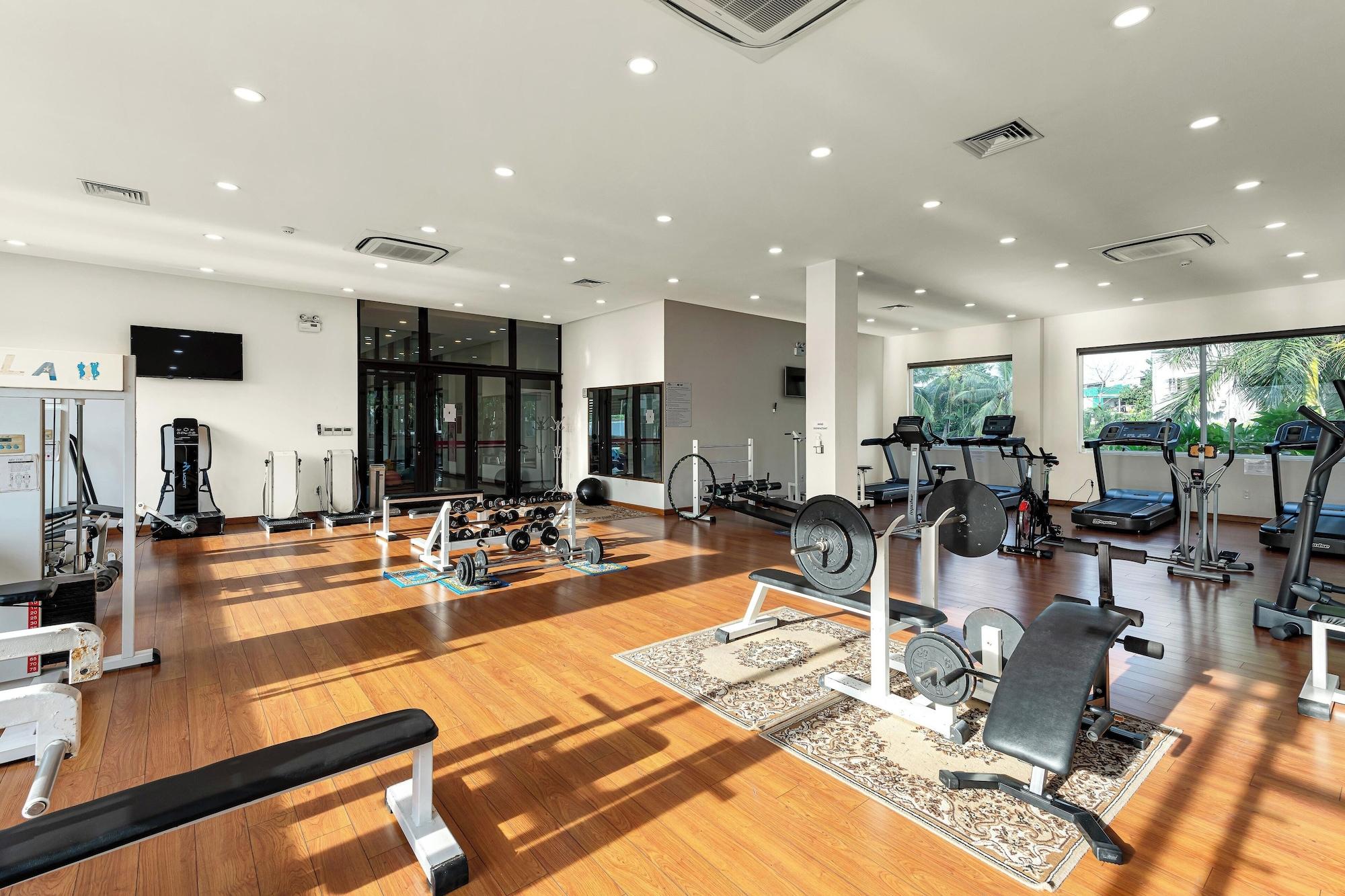 Gimnasio Sunflower International Village