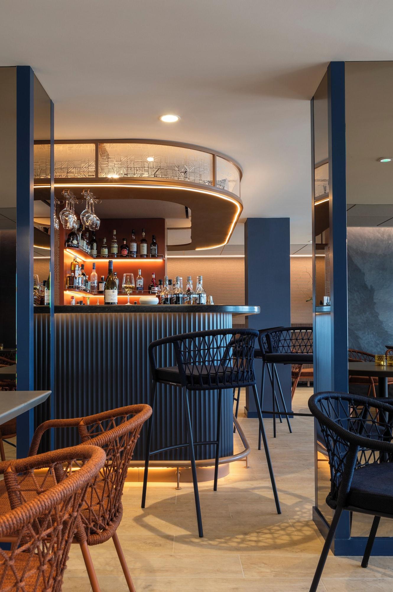 Bar/Salón Hotel Oceania Saint Malo